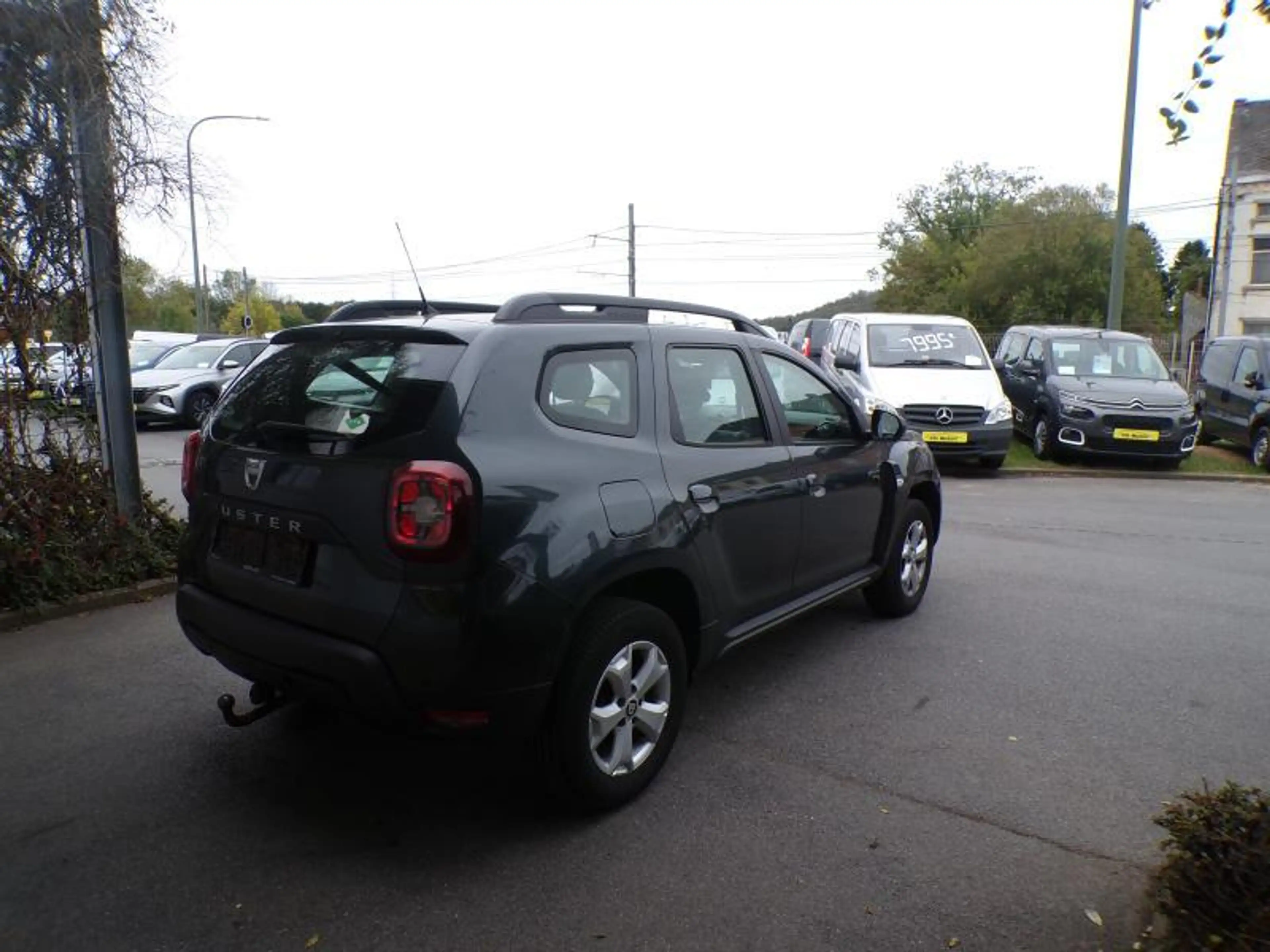Dacia Duster 1.6 114cv LPG Gris 03/19 6500€ marchand Airco — photo 4