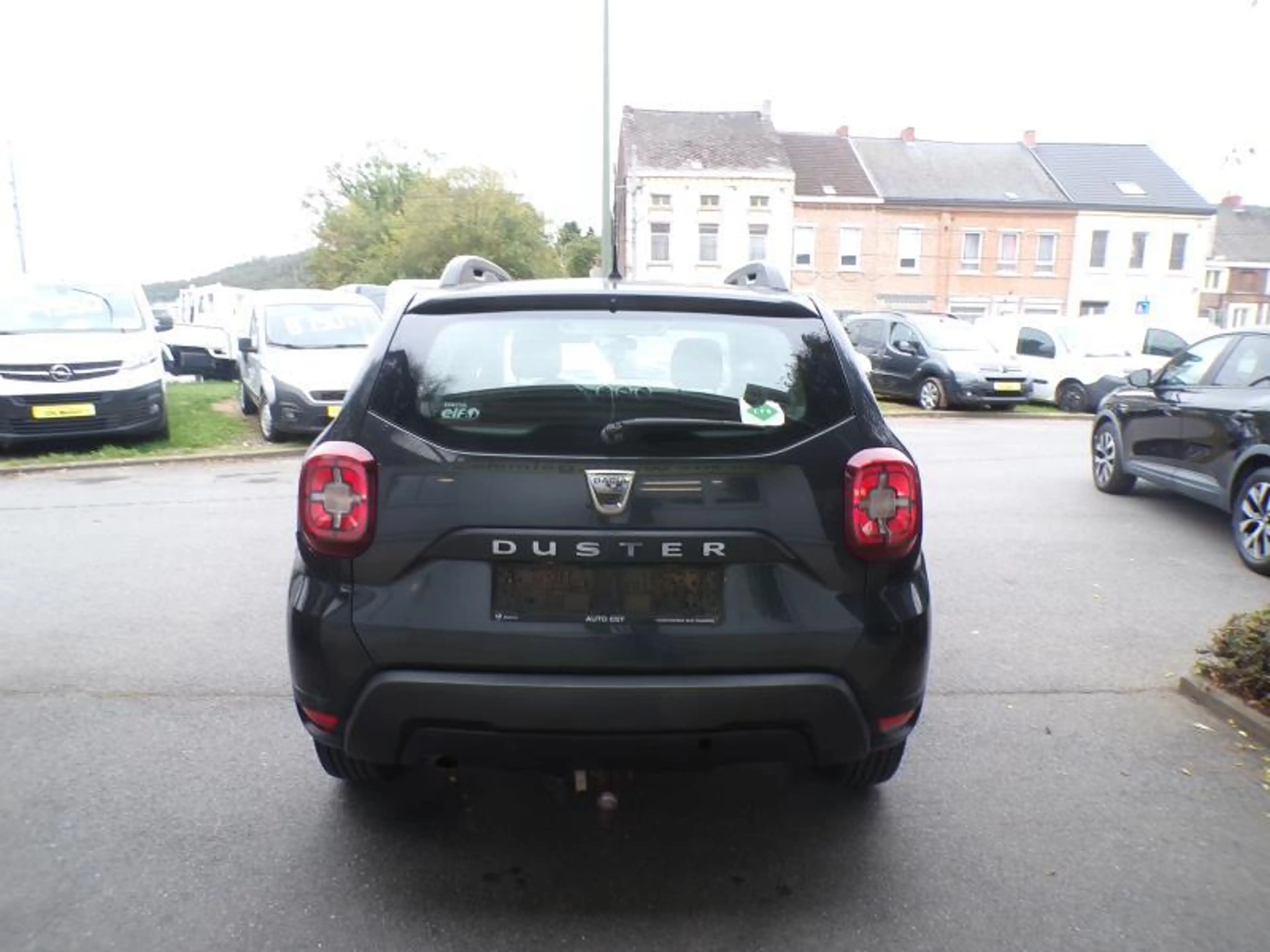 Dacia Duster 1.6 114cv LPG Gris 03/19 6500€ marchand Airco — photo 5