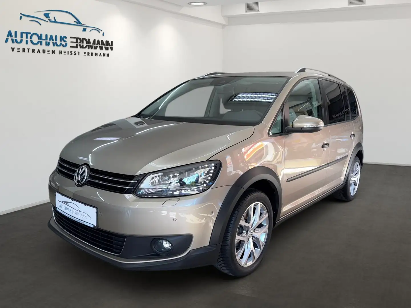 Volkswagen Touran Cross 1,4 TSI*Aut.*Pano*Navi*R-Kam*1.Hand Beige - 1
