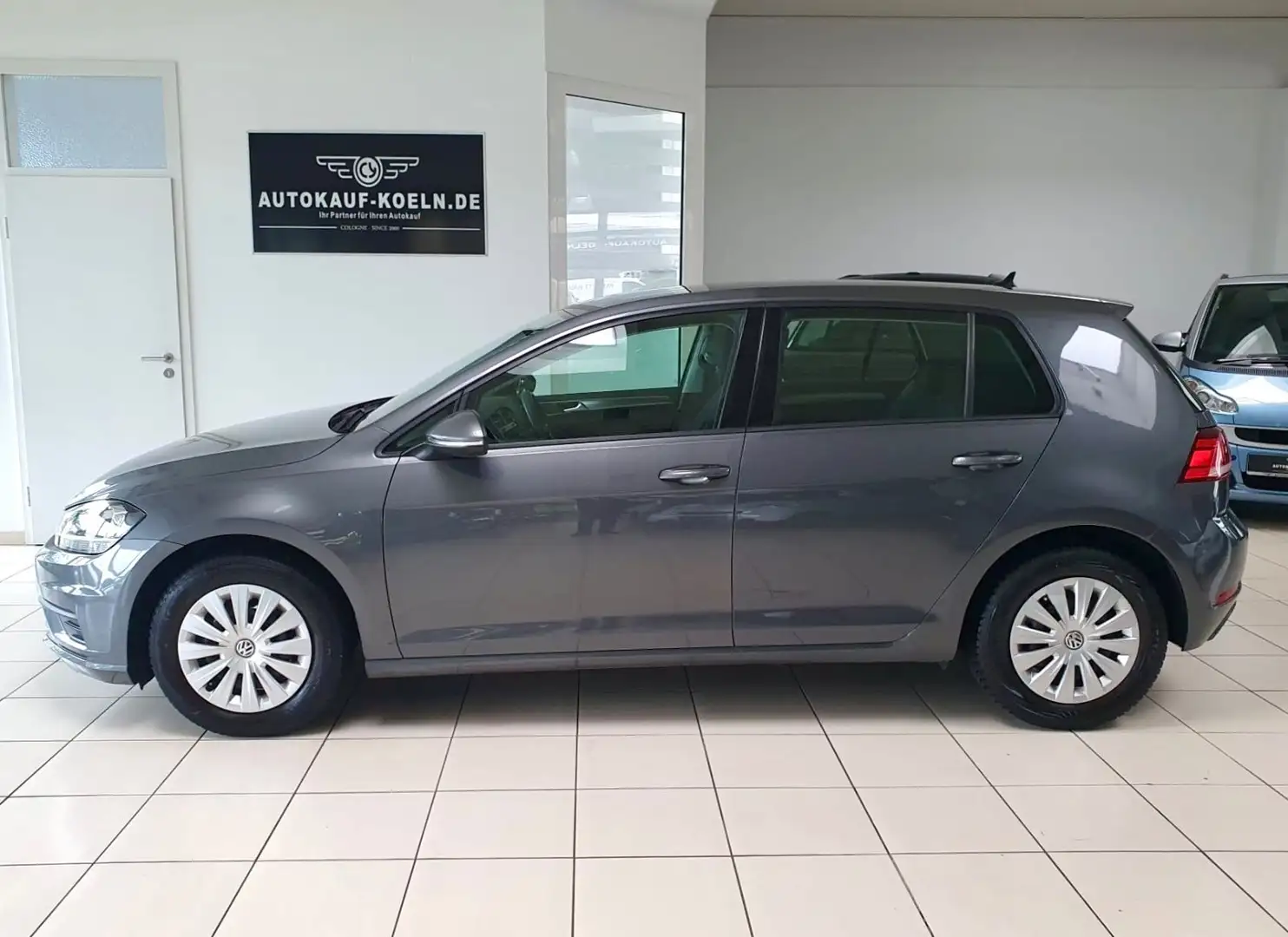 Volkswagen Golf VII 1,0 Trendline BMT/Klima/1.Hand Grau - 1
