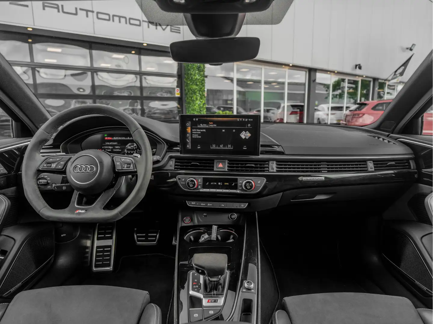 Audi A4 Avant RS4 2.9 TFSI 450PK Quattro | RS Dynamic | B& Bruin - 2