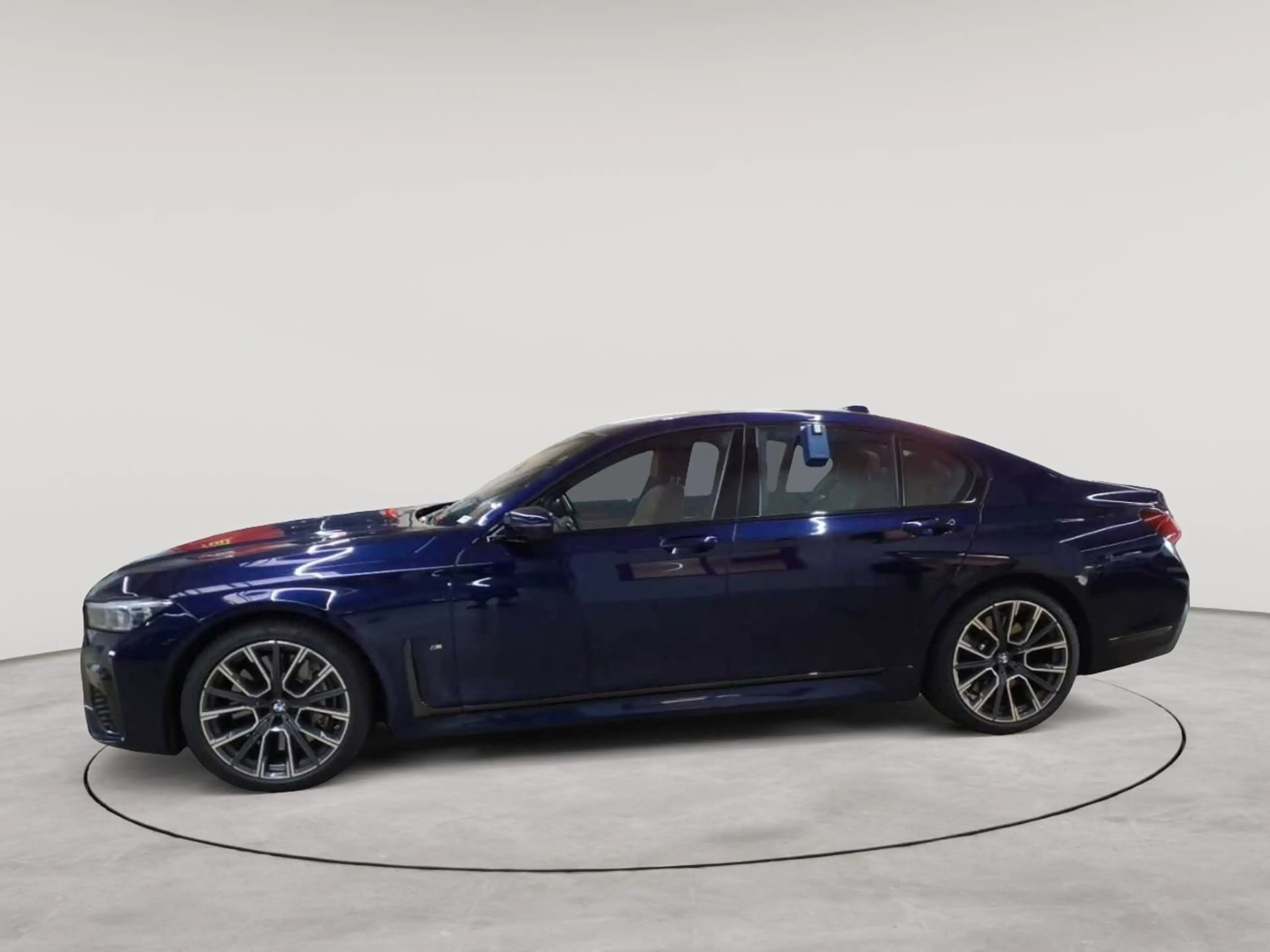 BMW 750 750i xDrive M-SPORT KOMF.SITZE Fond STHZ — photo 6