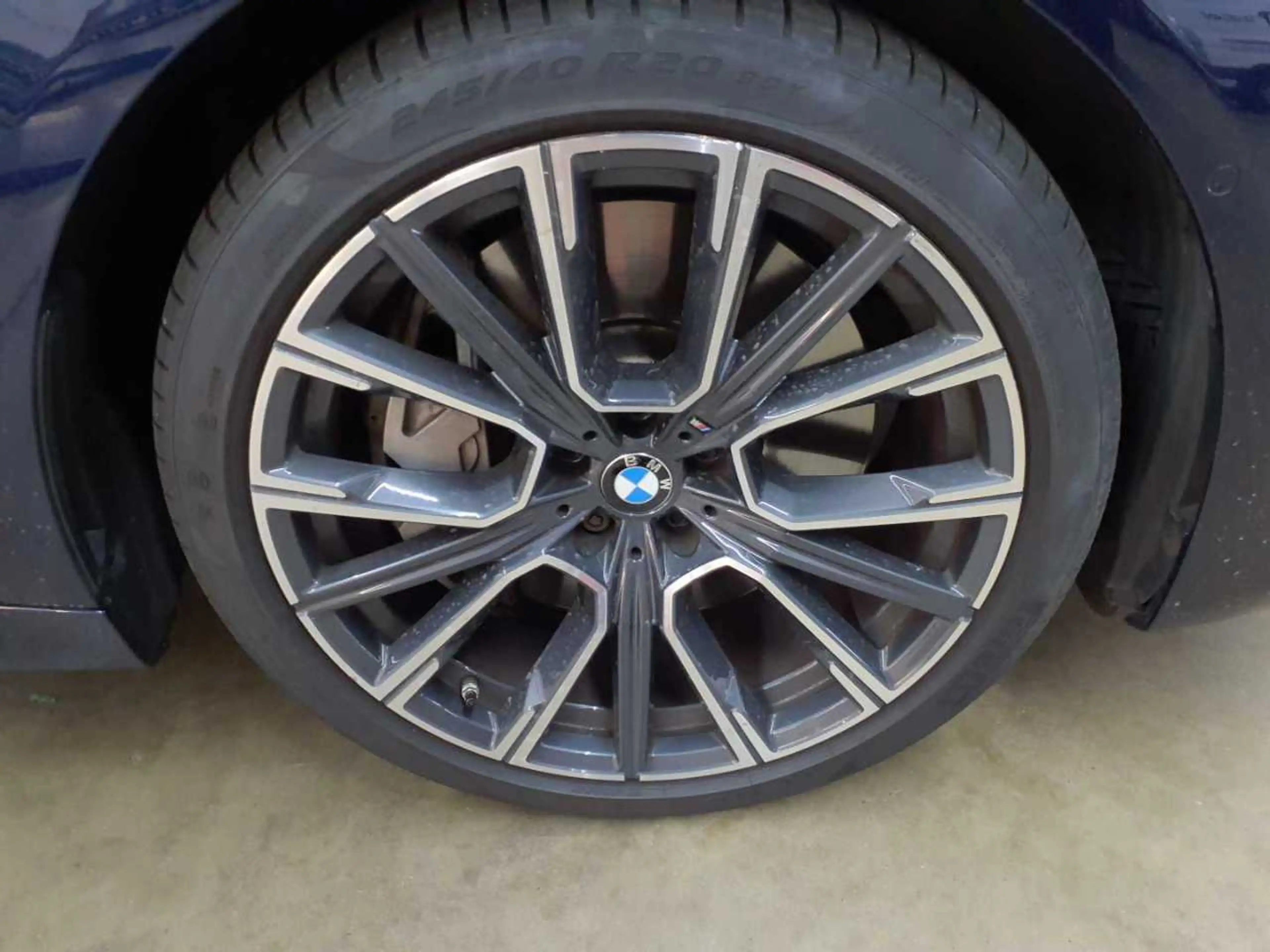 BMW 750 750i xDrive M-SPORT KOMF.SITZE Fond STHZ — photo 17