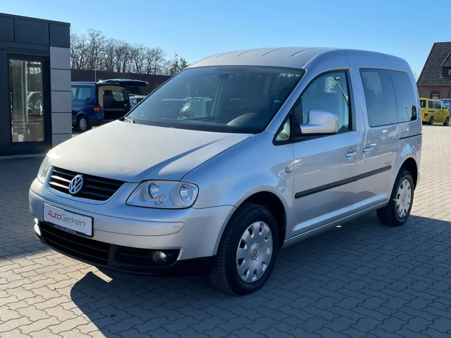 Volkswagen Caddy 1.9 TDI Life Style Automatik (DSG) 2HD Silber - 2