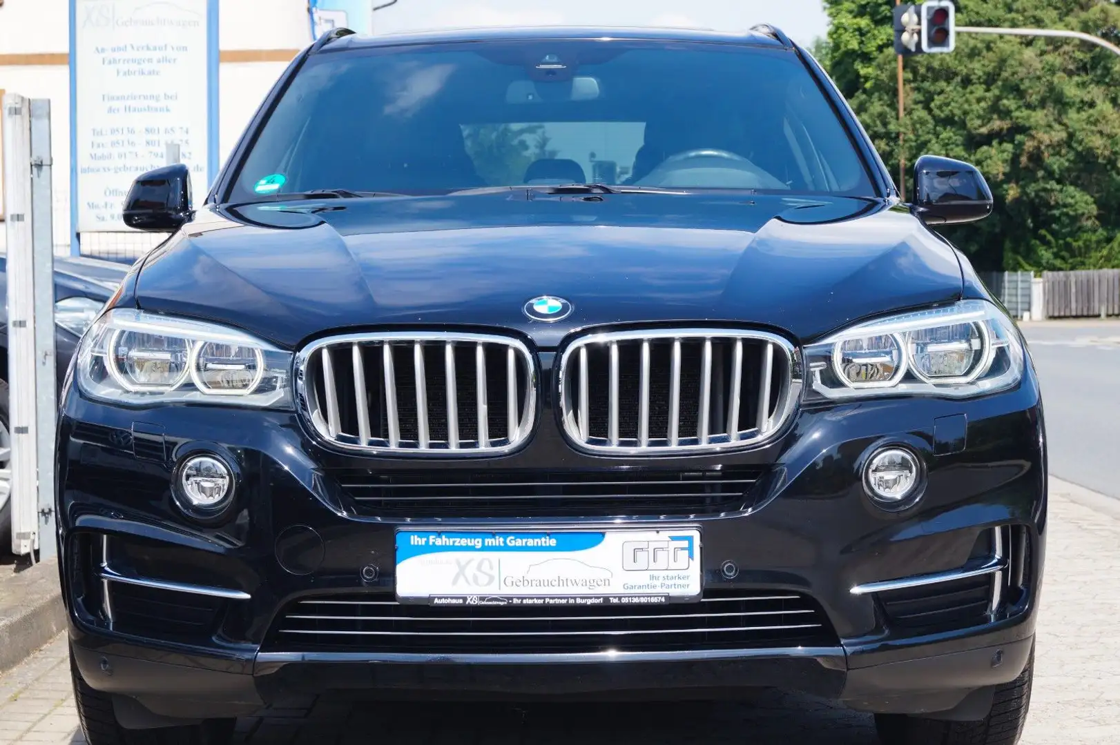 BMW X5 xDrive 40d Sport-Automatik Individual 3.Hand Schwarz - 2
