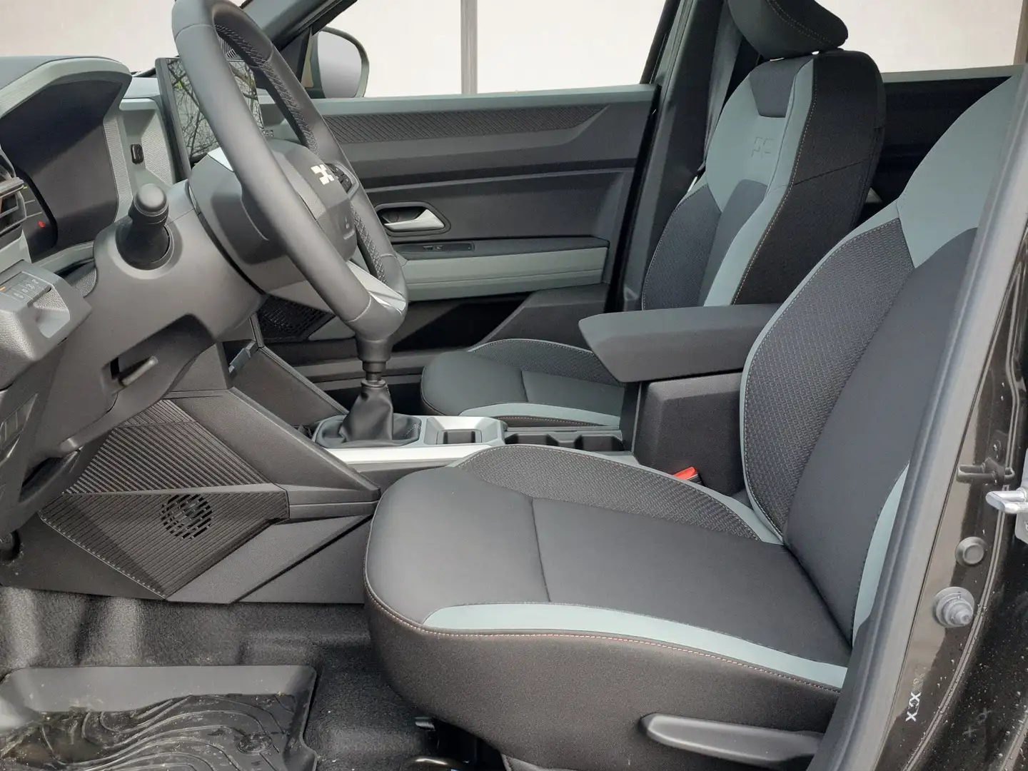 Dacia Duster TCe 130 Extreme Schwarz - 2