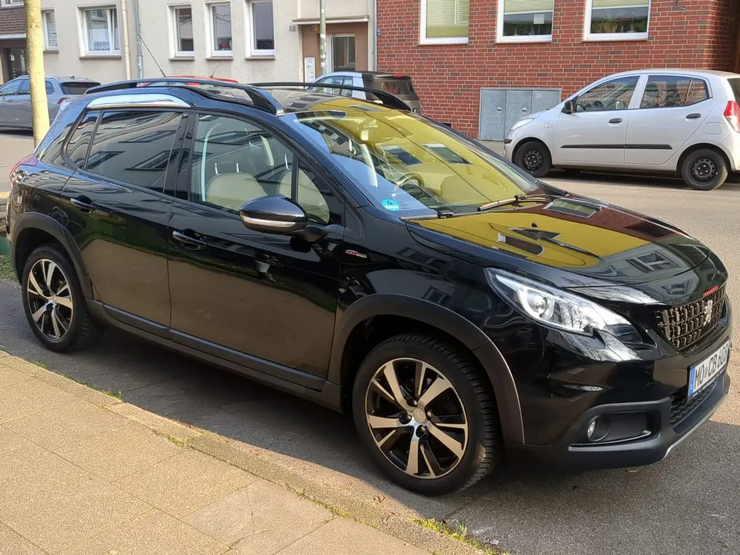 Peugeot 2008 2008 PureTech 110 Stop Schwarz - 2