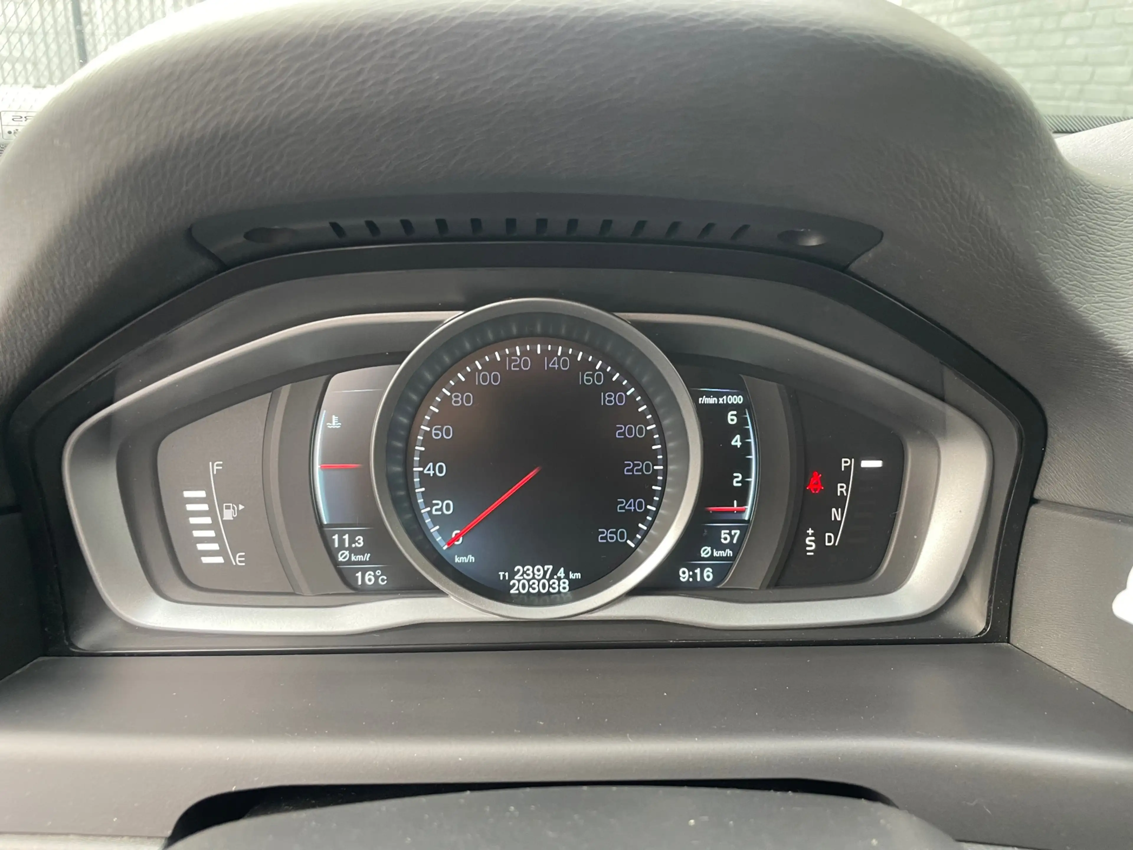 Volvo V70 1.6 T4 Momentum automaat stoelverwarming leer clim — photo 24