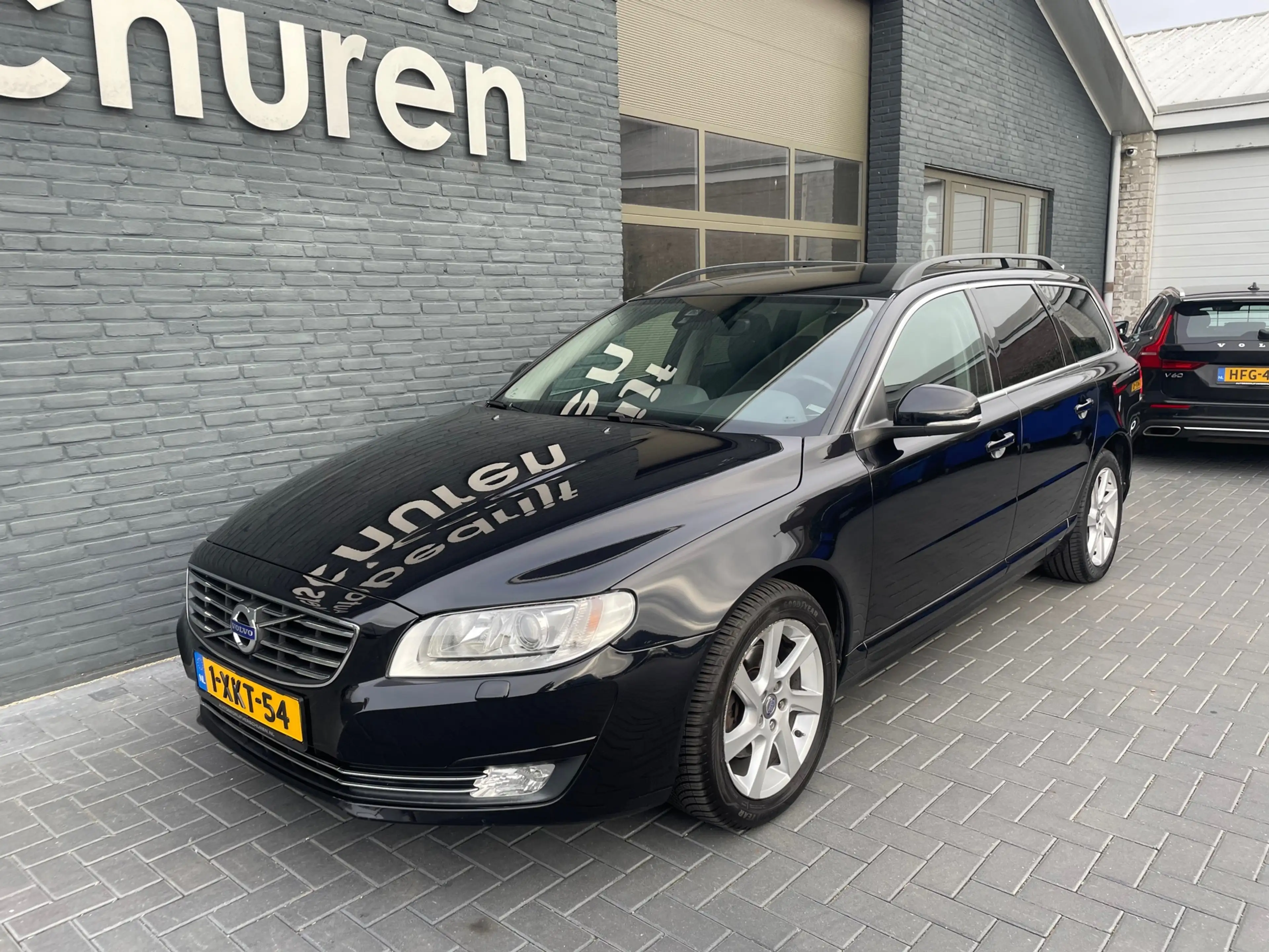 Volvo V70 1.6 T4 Momentum automaat stoelverwarming leer clim — photo 5