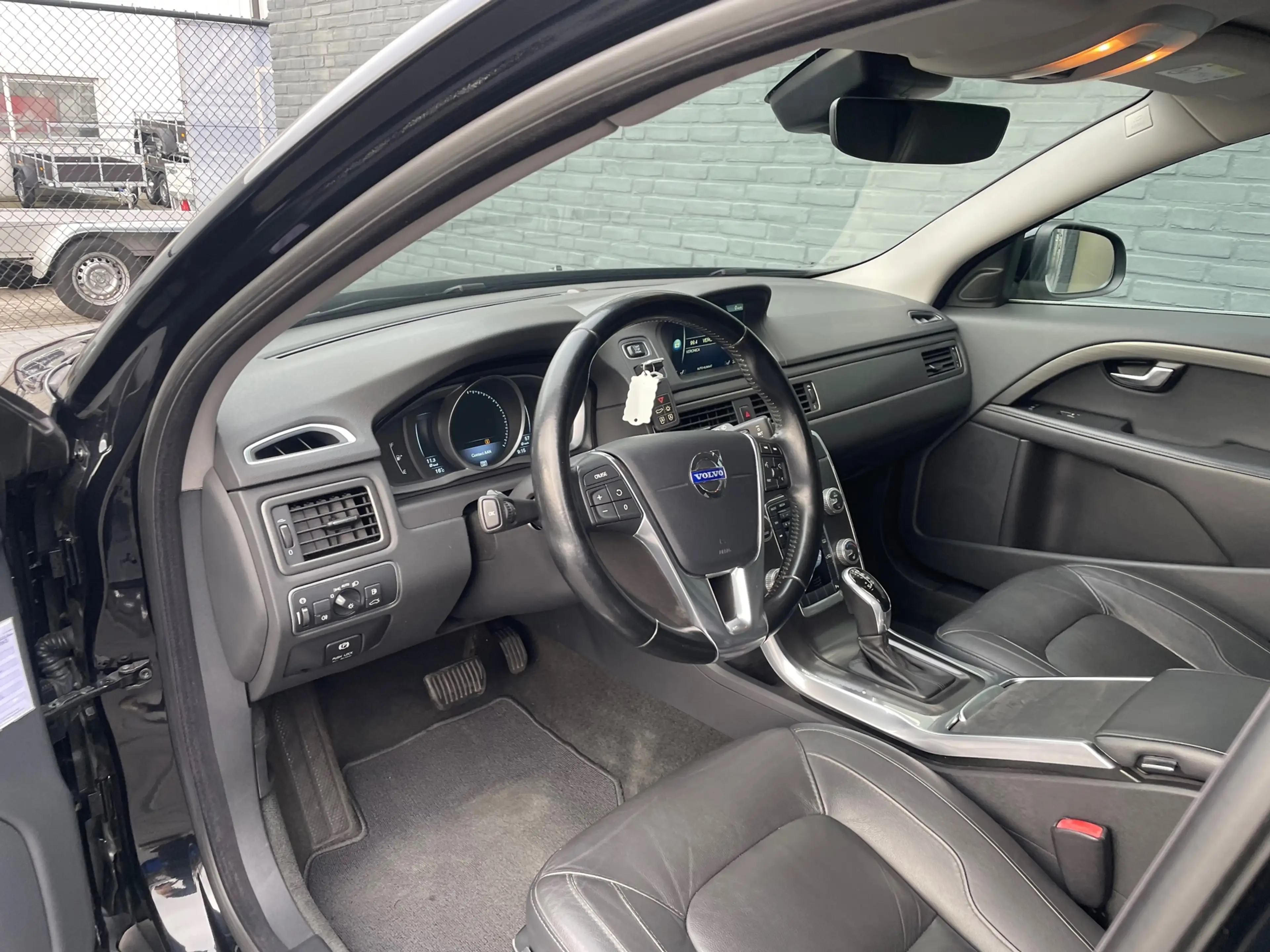 Volvo V70 1.6 T4 Momentum automaat stoelverwarming leer clim — photo 10