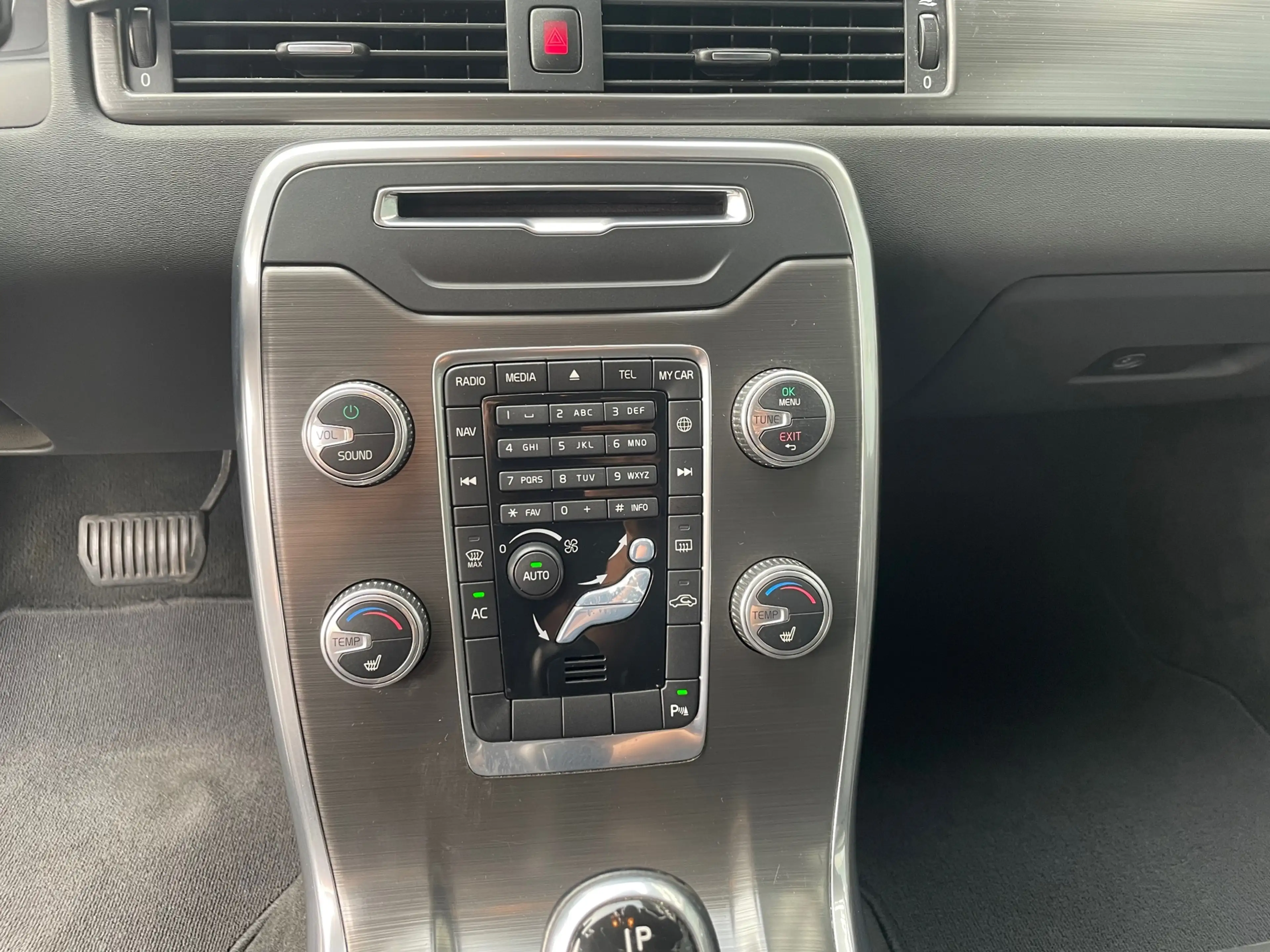 Volvo V70 1.6 T4 Momentum automaat stoelverwarming leer clim — photo 39
