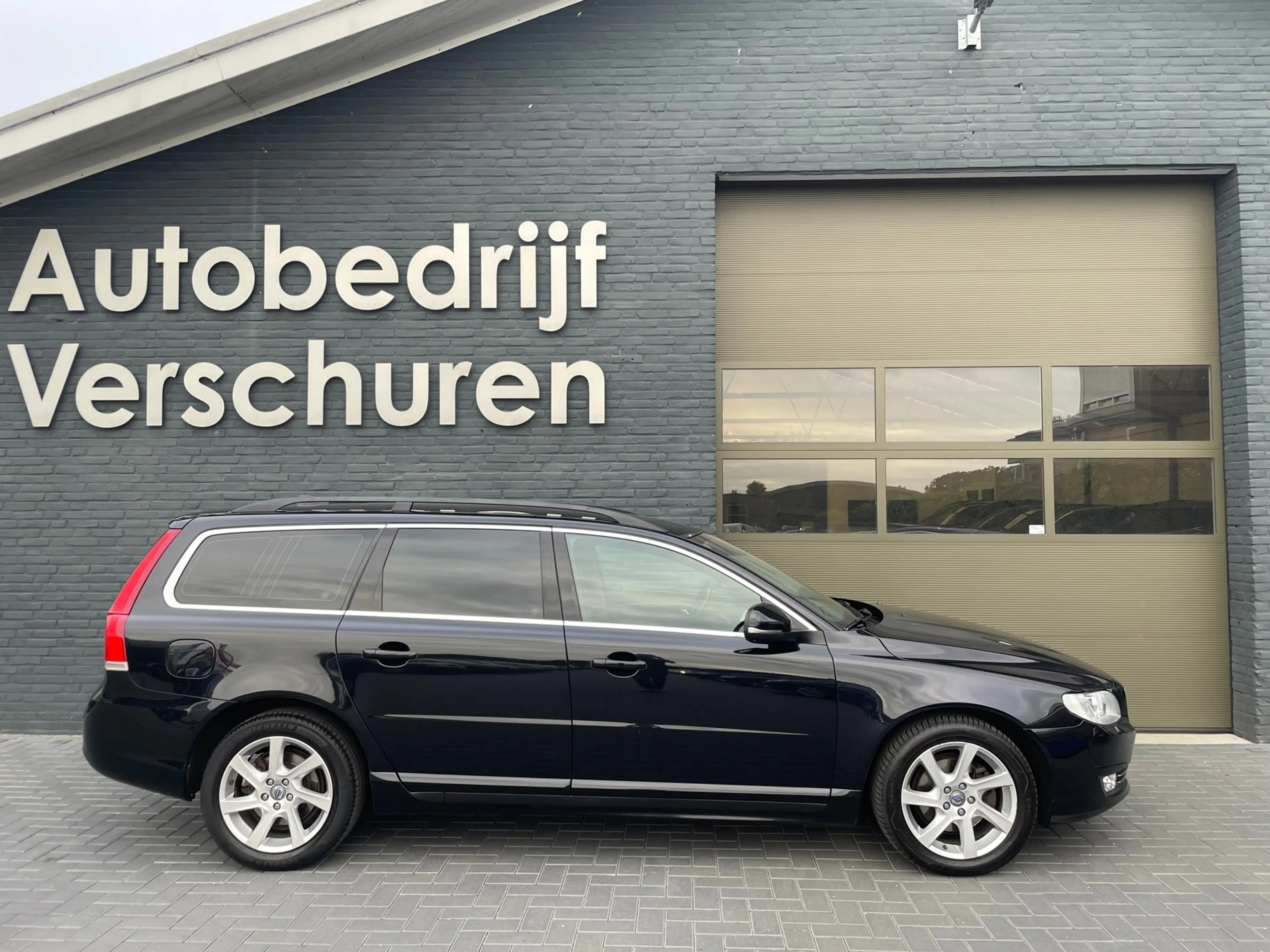 Volvo V70 1.6 T4 Momentum automaat stoelverwarming leer clim — photo 3