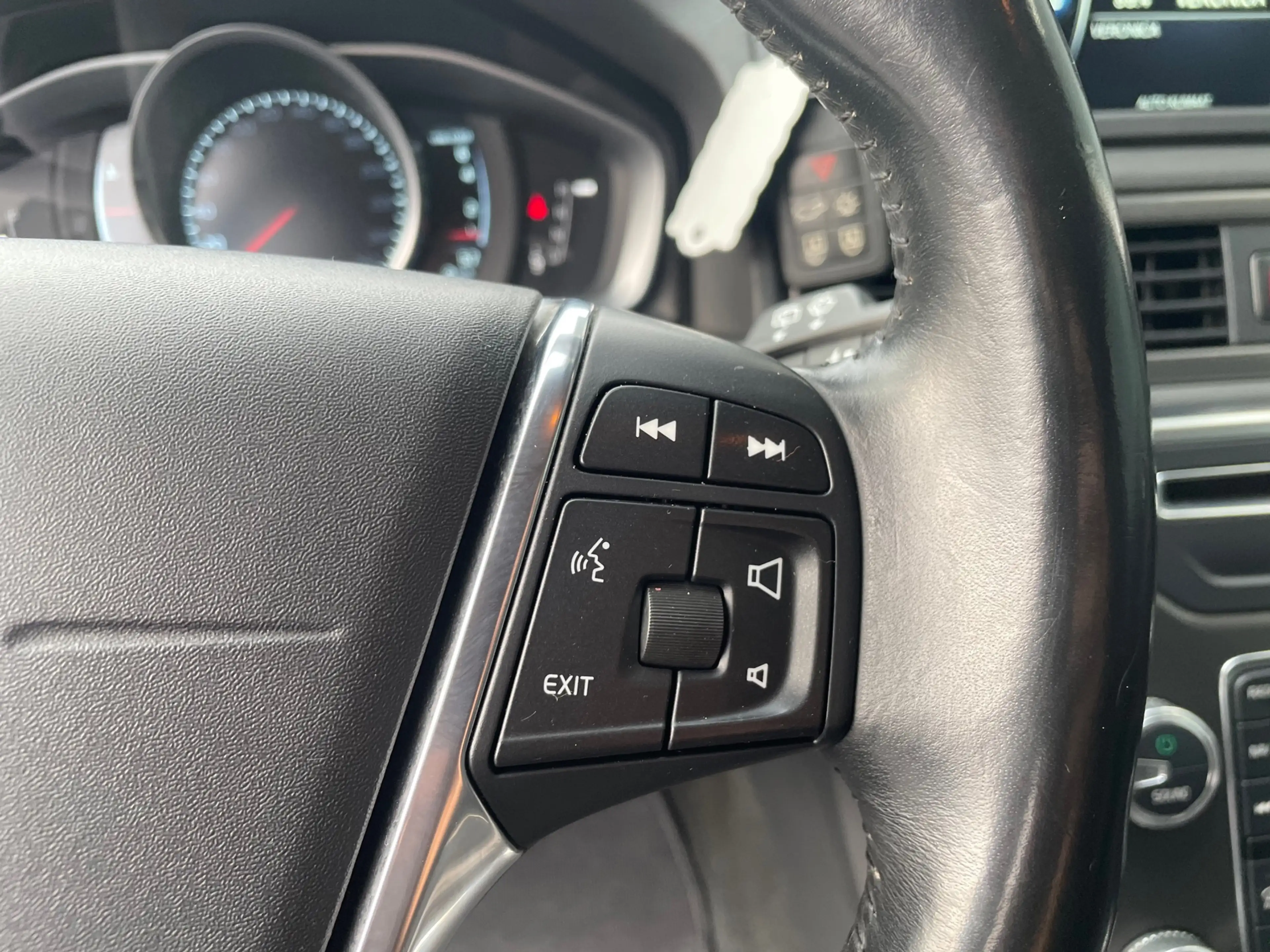 Volvo V70 1.6 T4 Momentum automaat stoelverwarming leer clim — photo 41