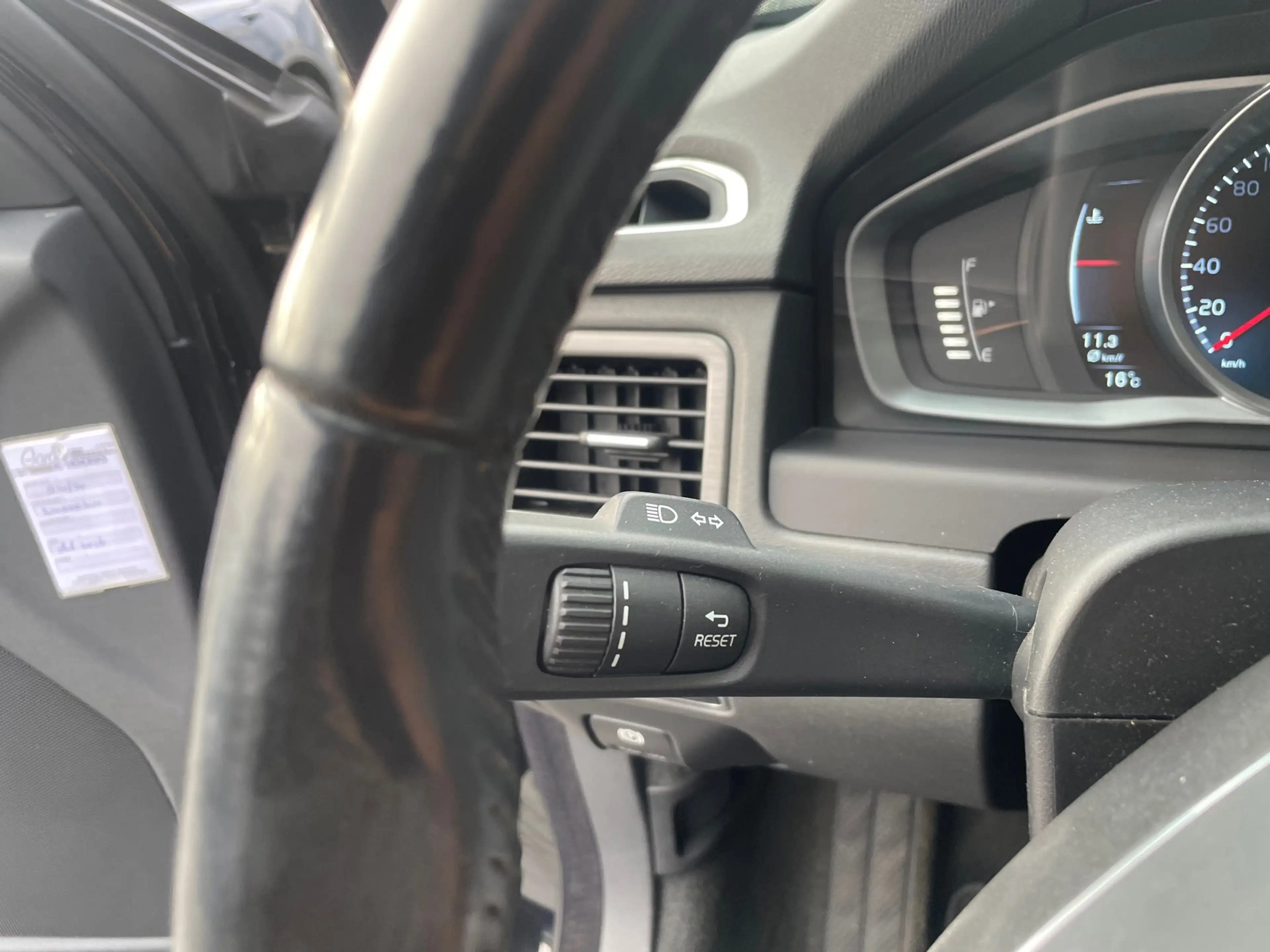 Volvo V70 1.6 T4 Momentum automaat stoelverwarming leer clim — photo 42