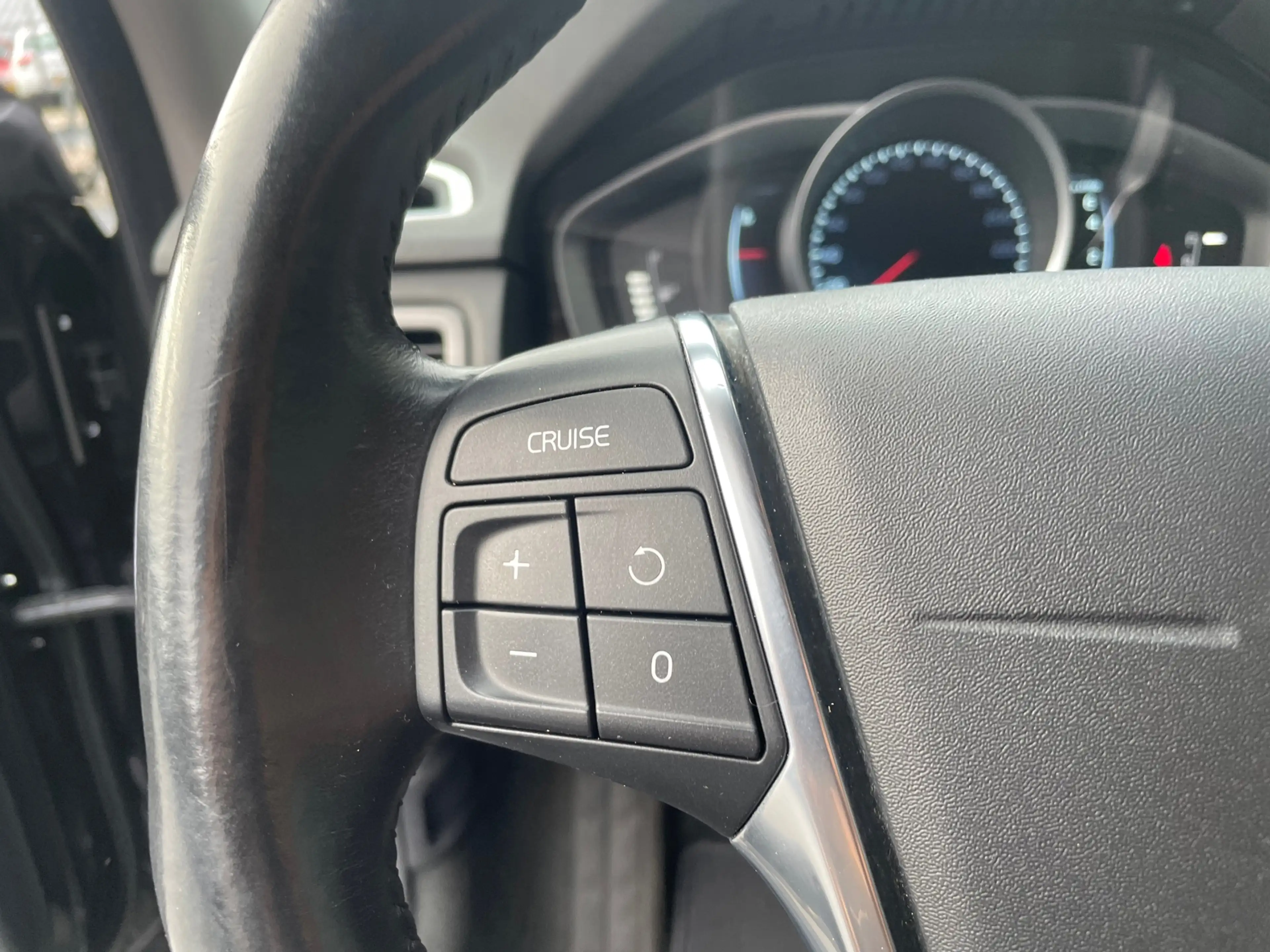 Volvo V70 1.6 T4 Momentum automaat stoelverwarming leer clim — photo 40