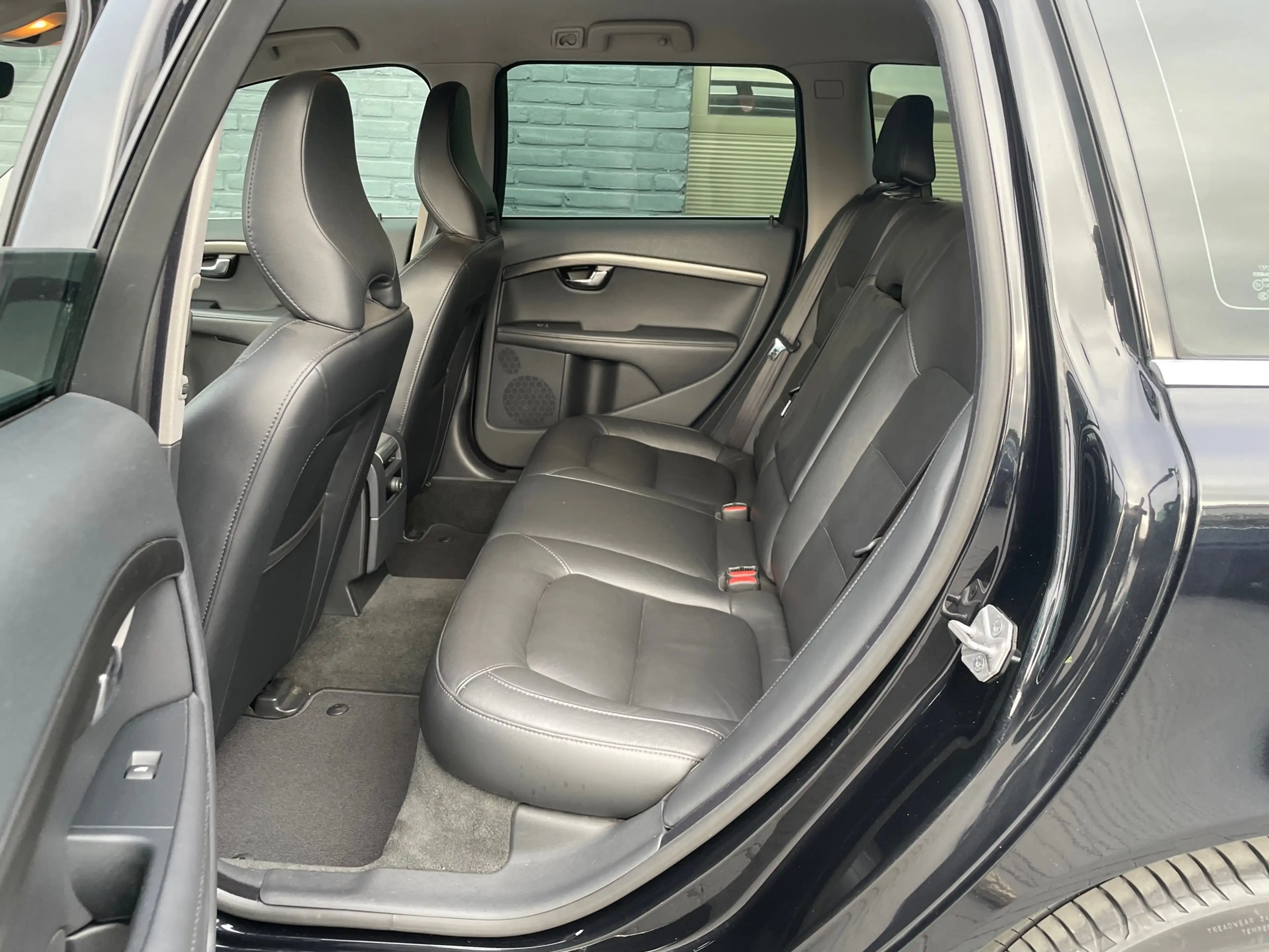 Volvo V70 1.6 T4 Momentum automaat stoelverwarming leer clim — photo 16