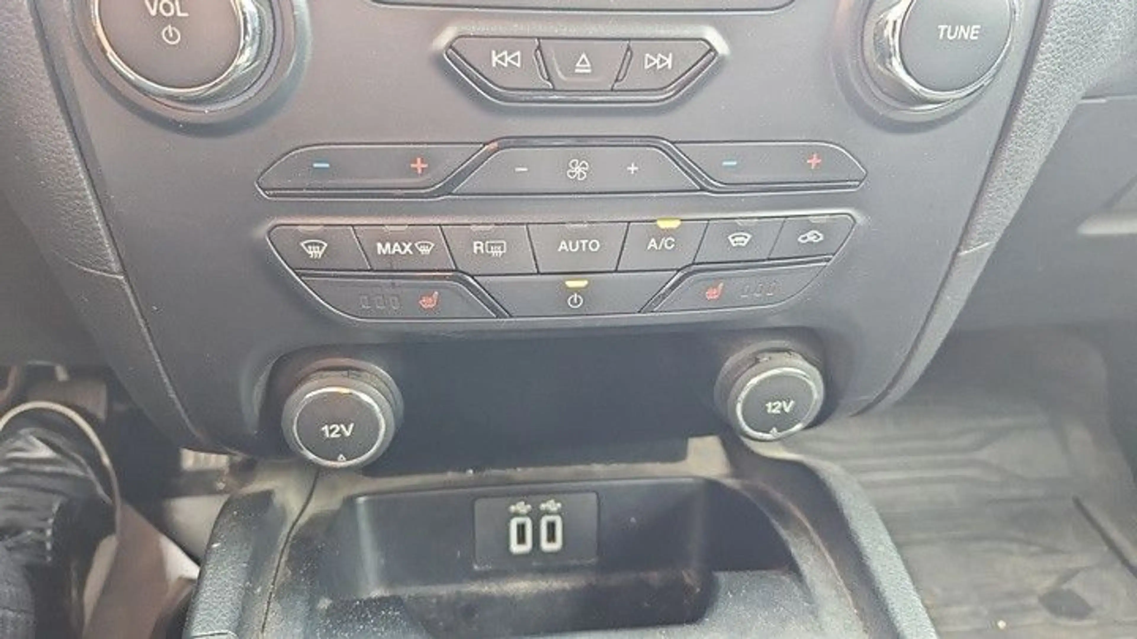 Ford Ranger 2,0 TDCi 125kW Doppelkabine 4x4 XLT AHK — photo 7