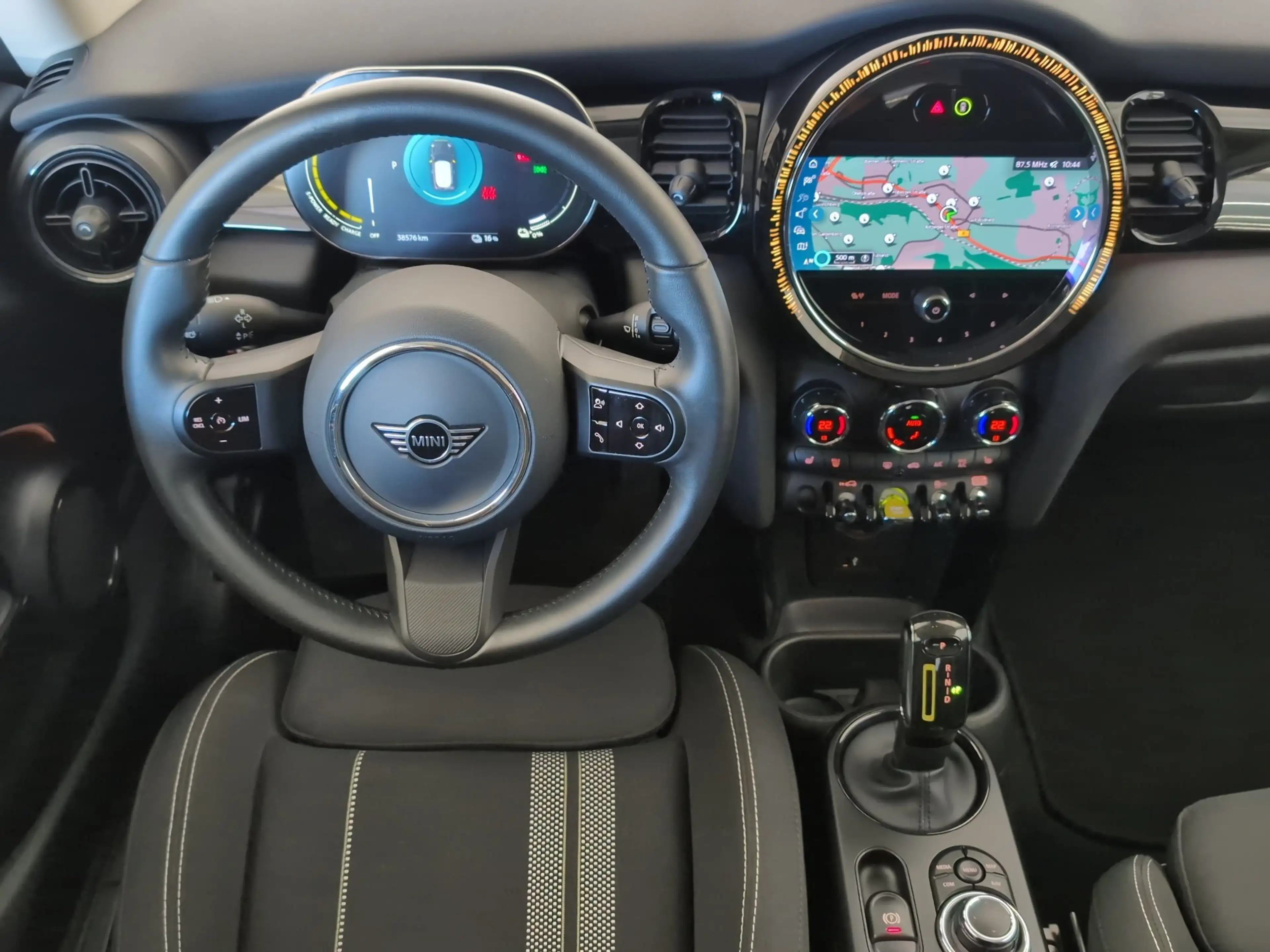 MINI Cooper SE 3-Türer — photo 8