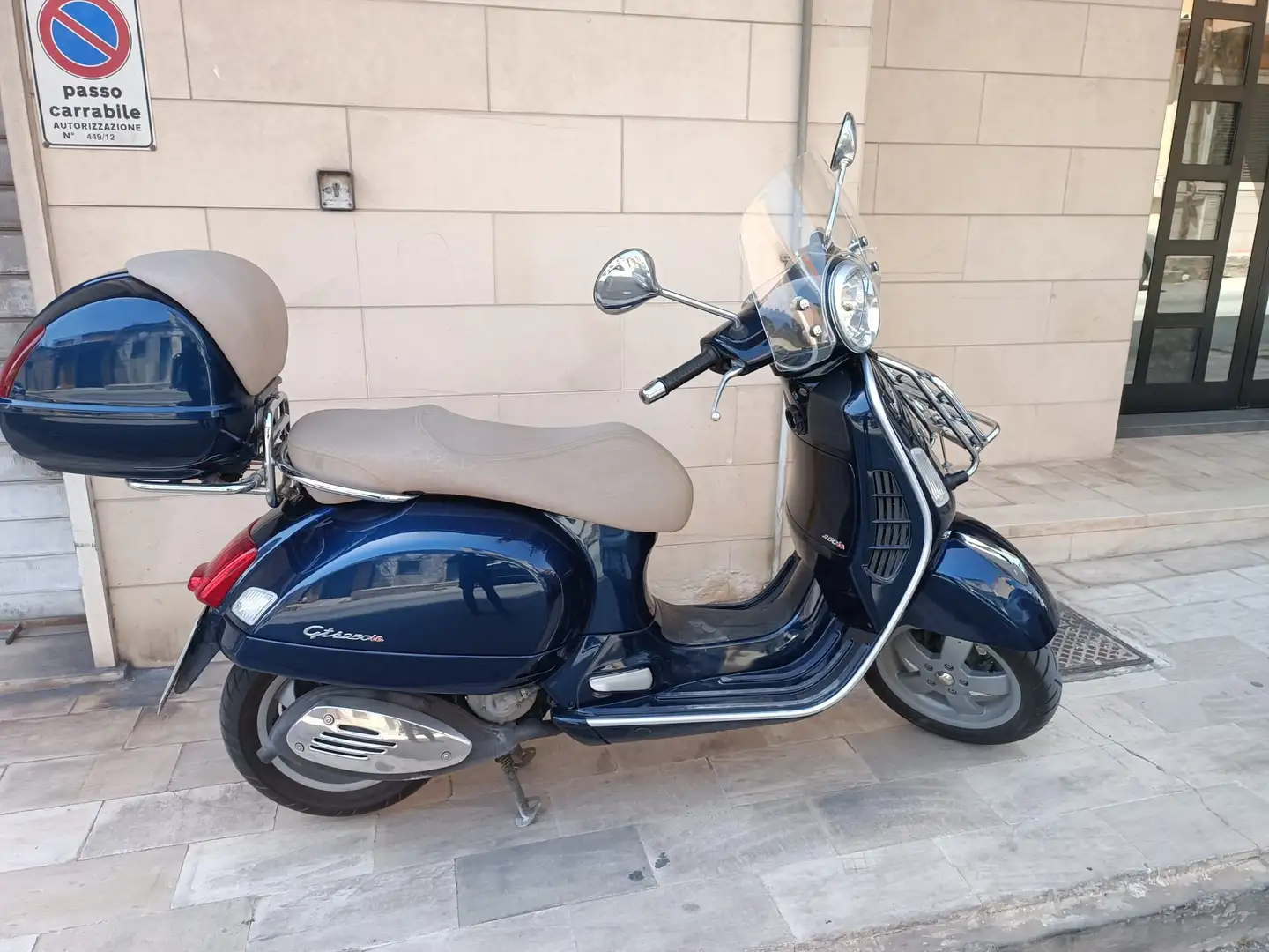 Piaggio GTS 250 gts 250 ie plava - 1