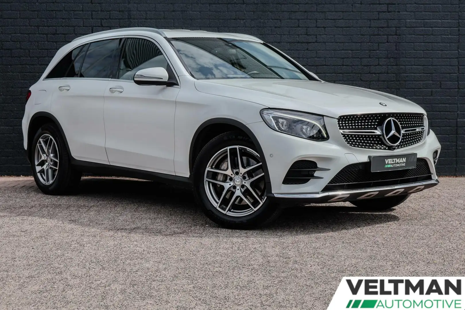 Mercedes-Benz GLC 250 4MATIC AMG LINE CRUISE CONTROL STOELVERWARMING LED Bílá - 2