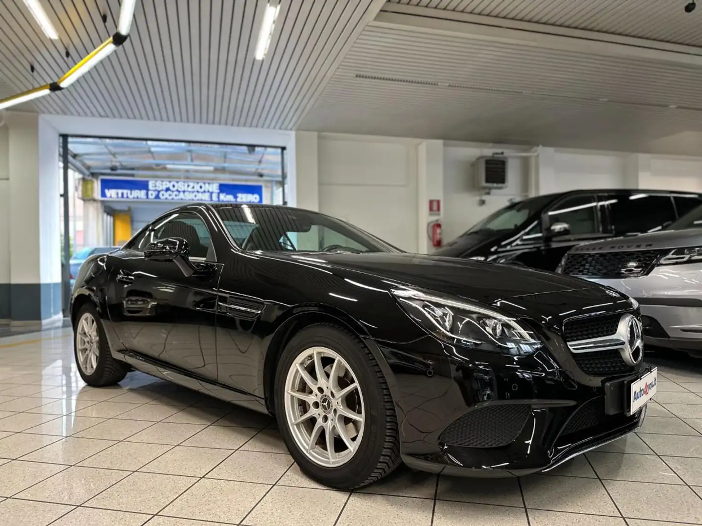 Mercedes-Benz SLC 180 UNICO PROPRIETARIO Fekete - 1