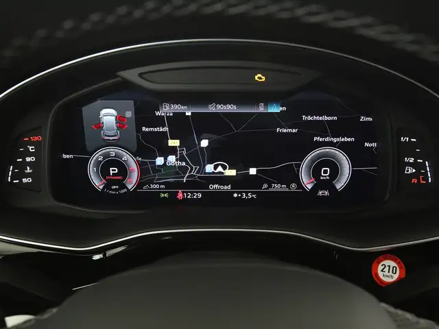 Audi Q8 view 12