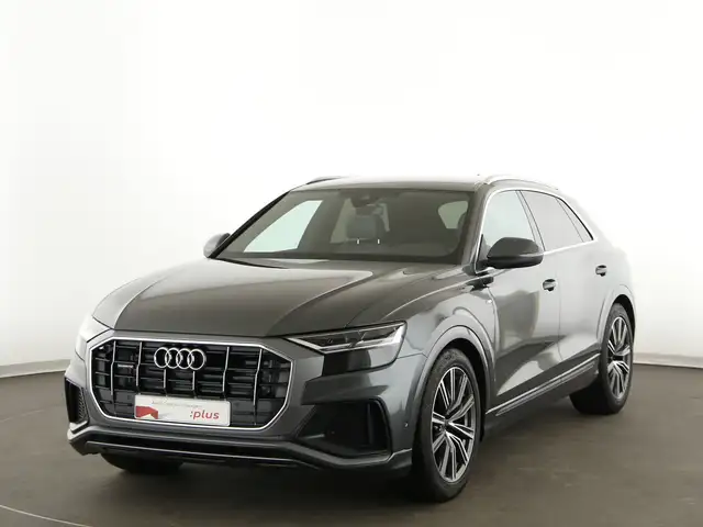 Audi Q8 view 2