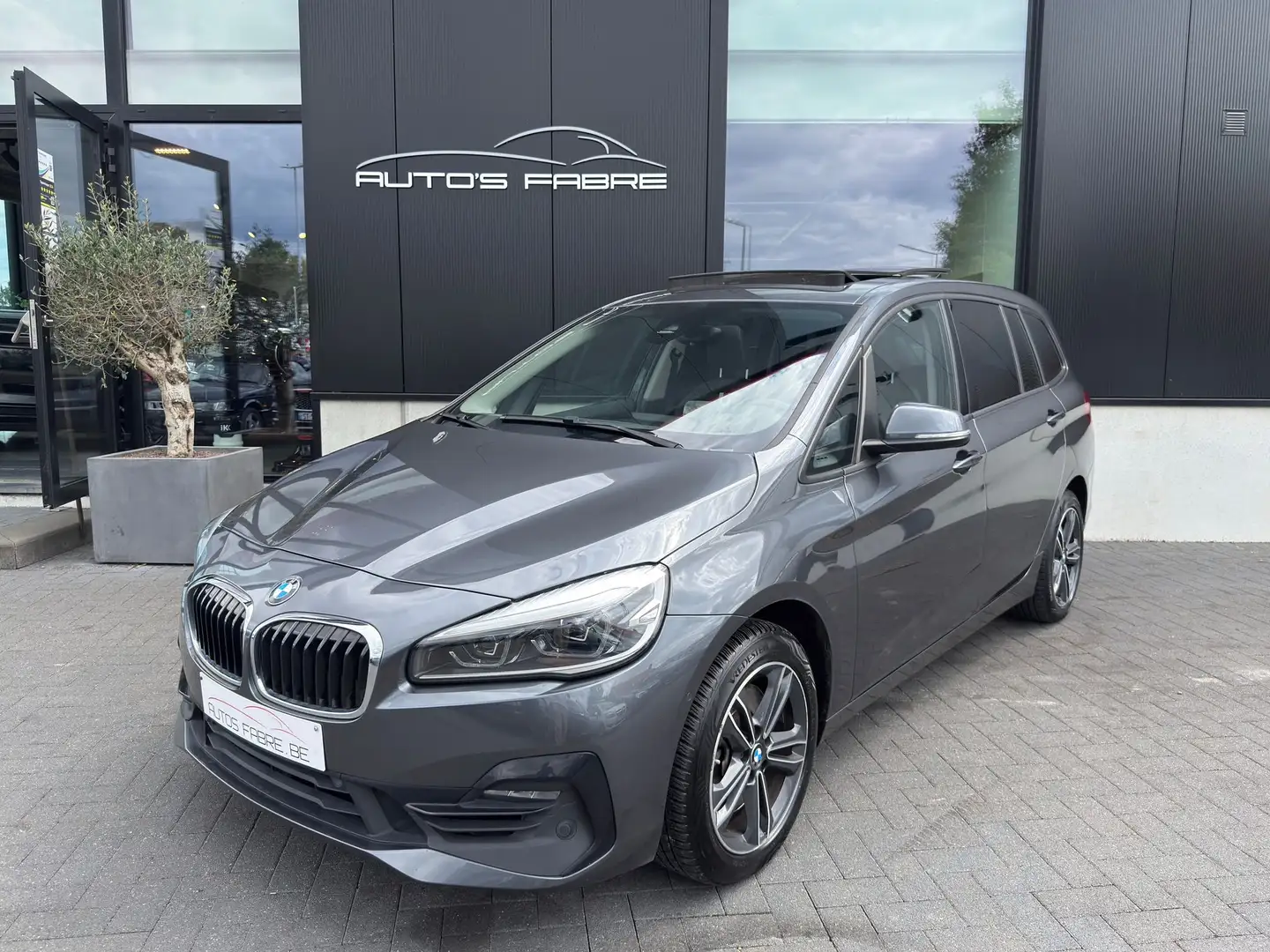 BMW 220 i Gran Tourer Autom Panodak 7zit M -Pack 77000km Grey - 1