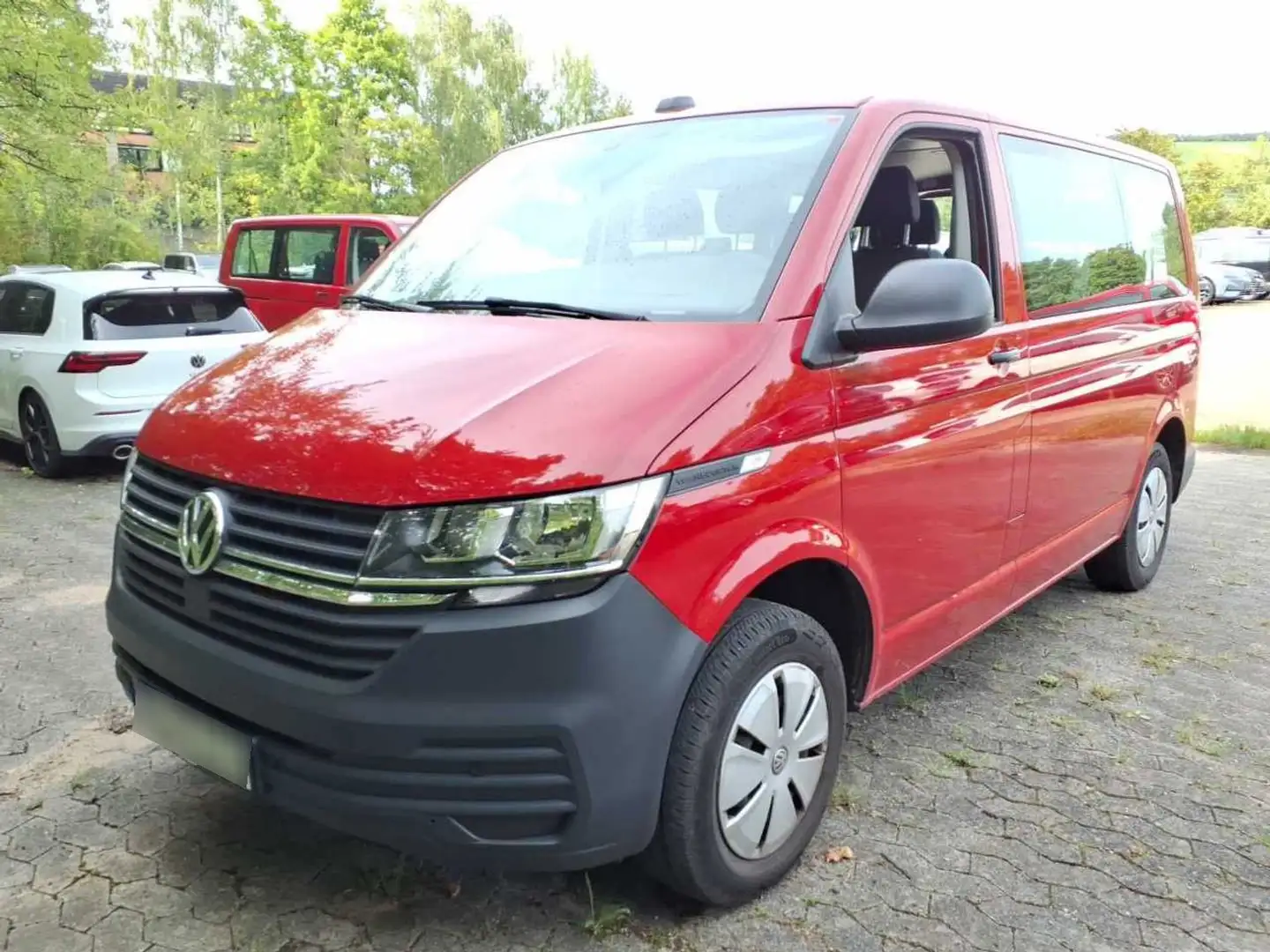 Volkswagen T6.1 Kombi / 9-Sitze, AppConnect, Bluetooth, PDC Rot - 2
