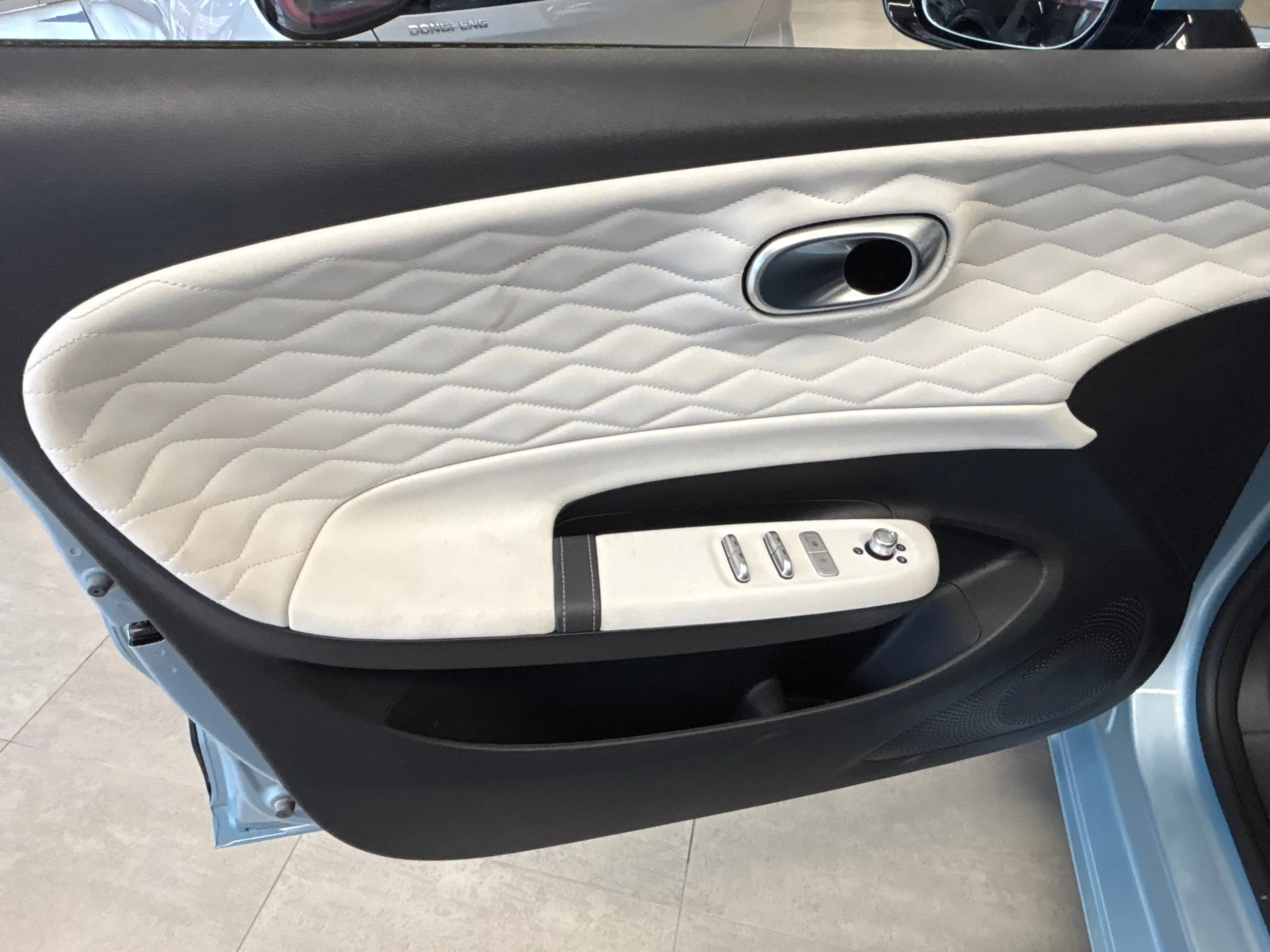 Dongfeng Box 42,3 Premium Edition — photo 7
