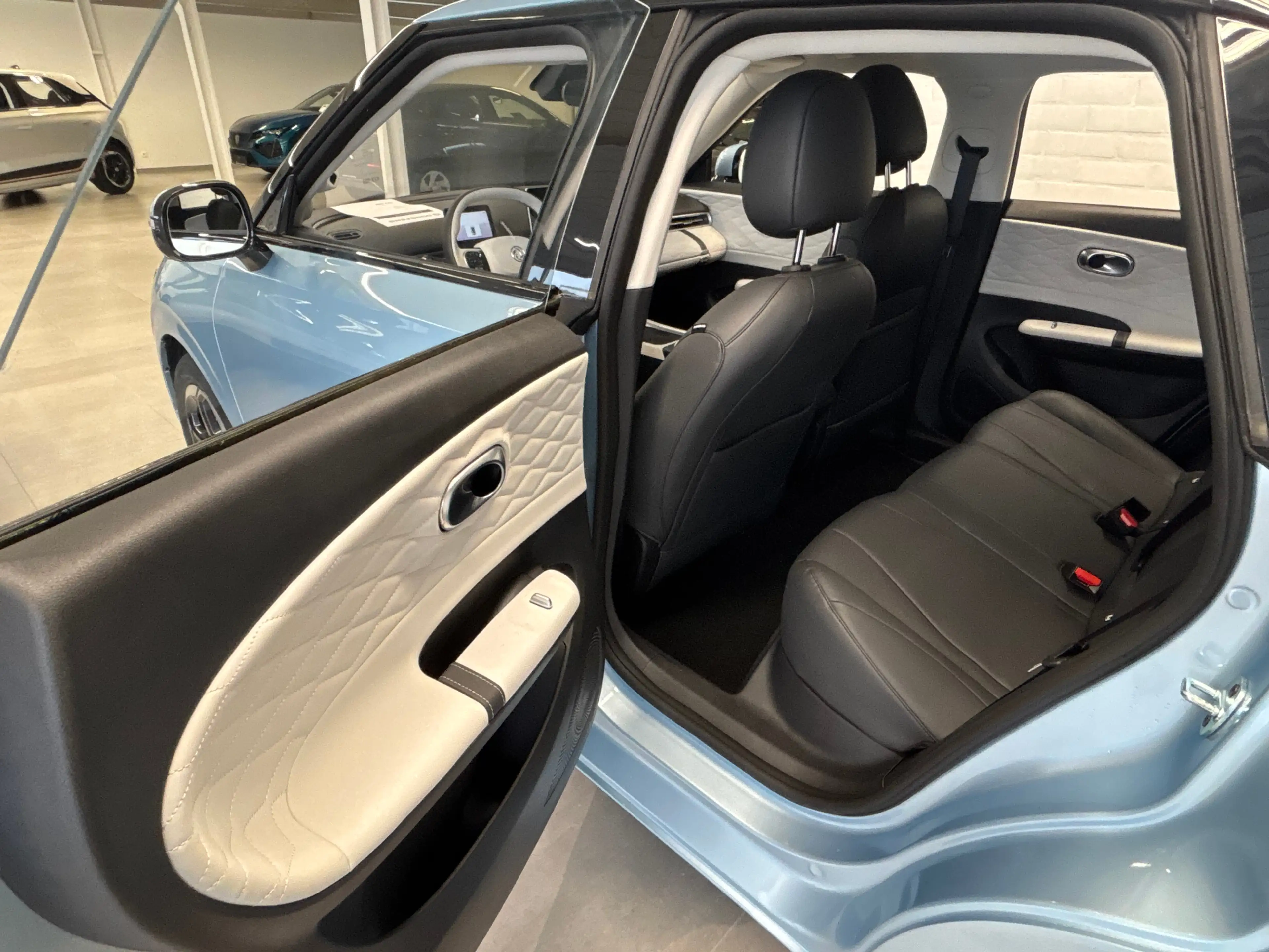 Dongfeng Box 42,3 Premium Edition — photo 8