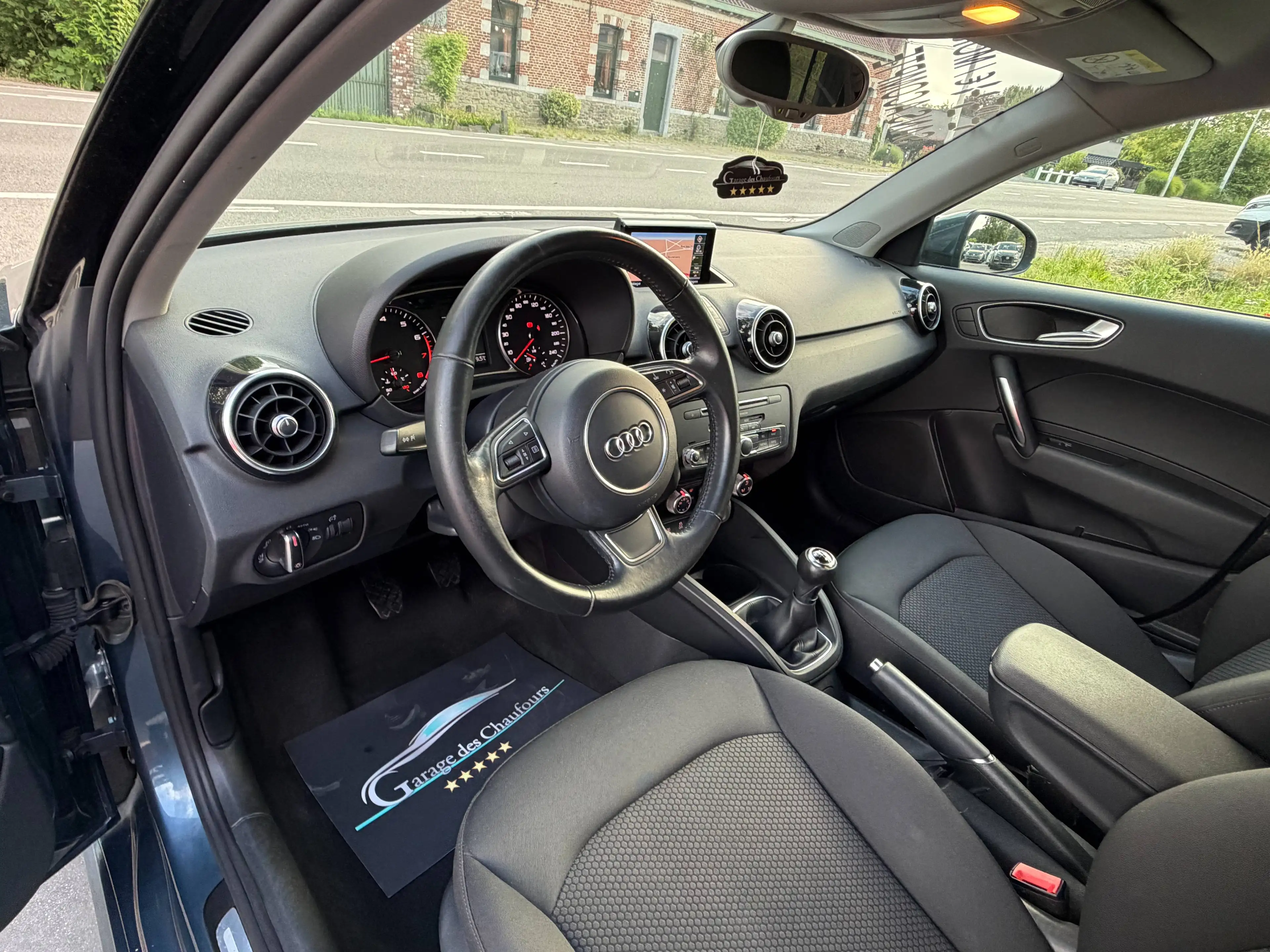 Audi A1 Sportback 1.0 TFSI    1° Propriétaire ! — photo 11