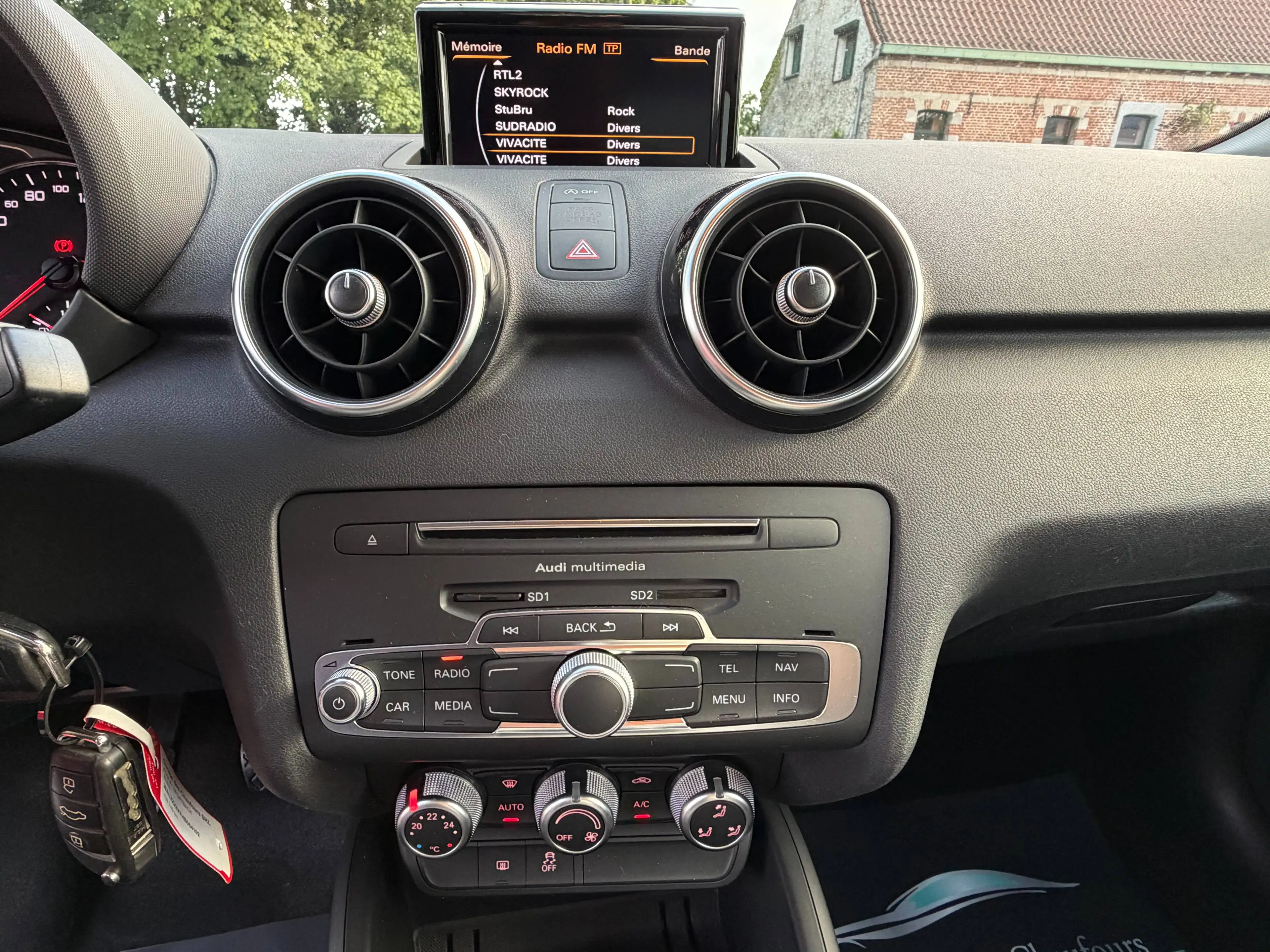 Audi A1 Sportback 1.0 TFSI    1° Propriétaire ! — photo 13