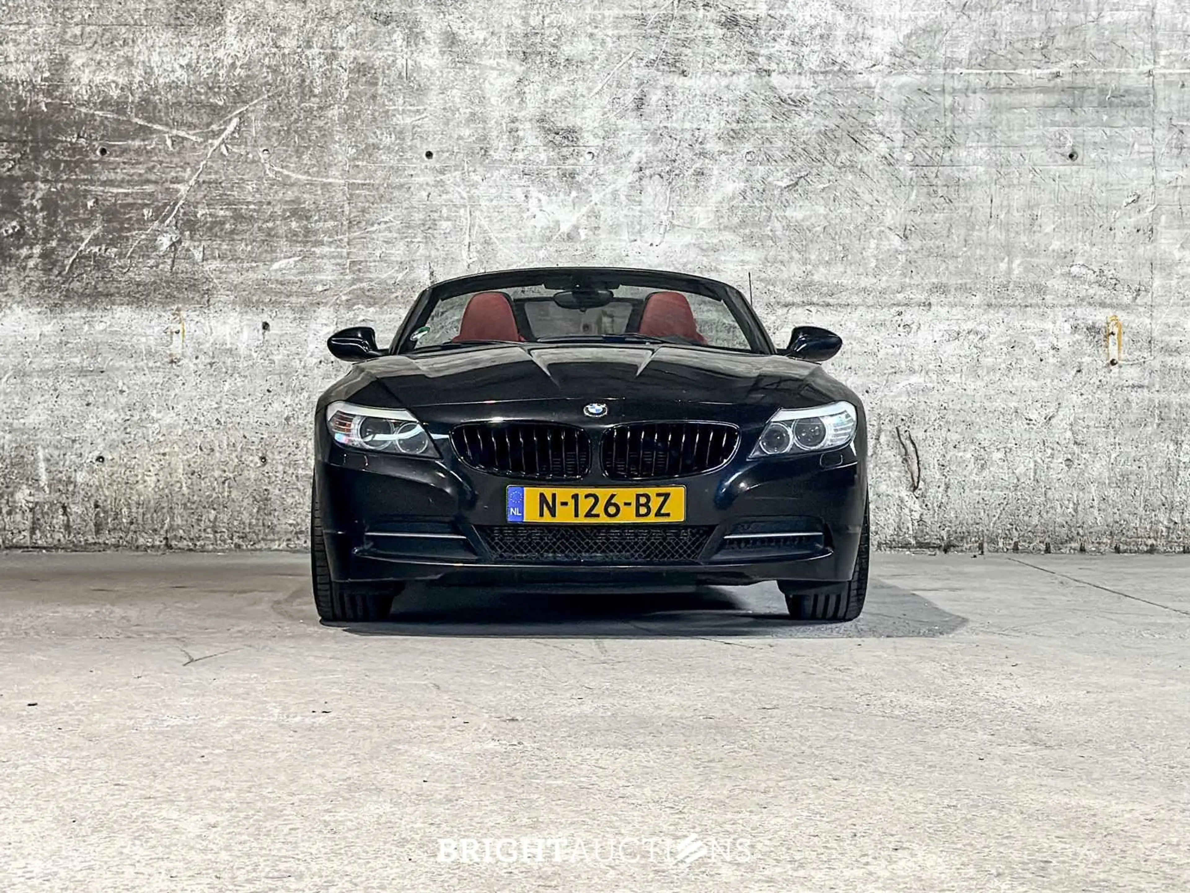 BMW Z4 Roadster sDrive23i Executive — photo 8