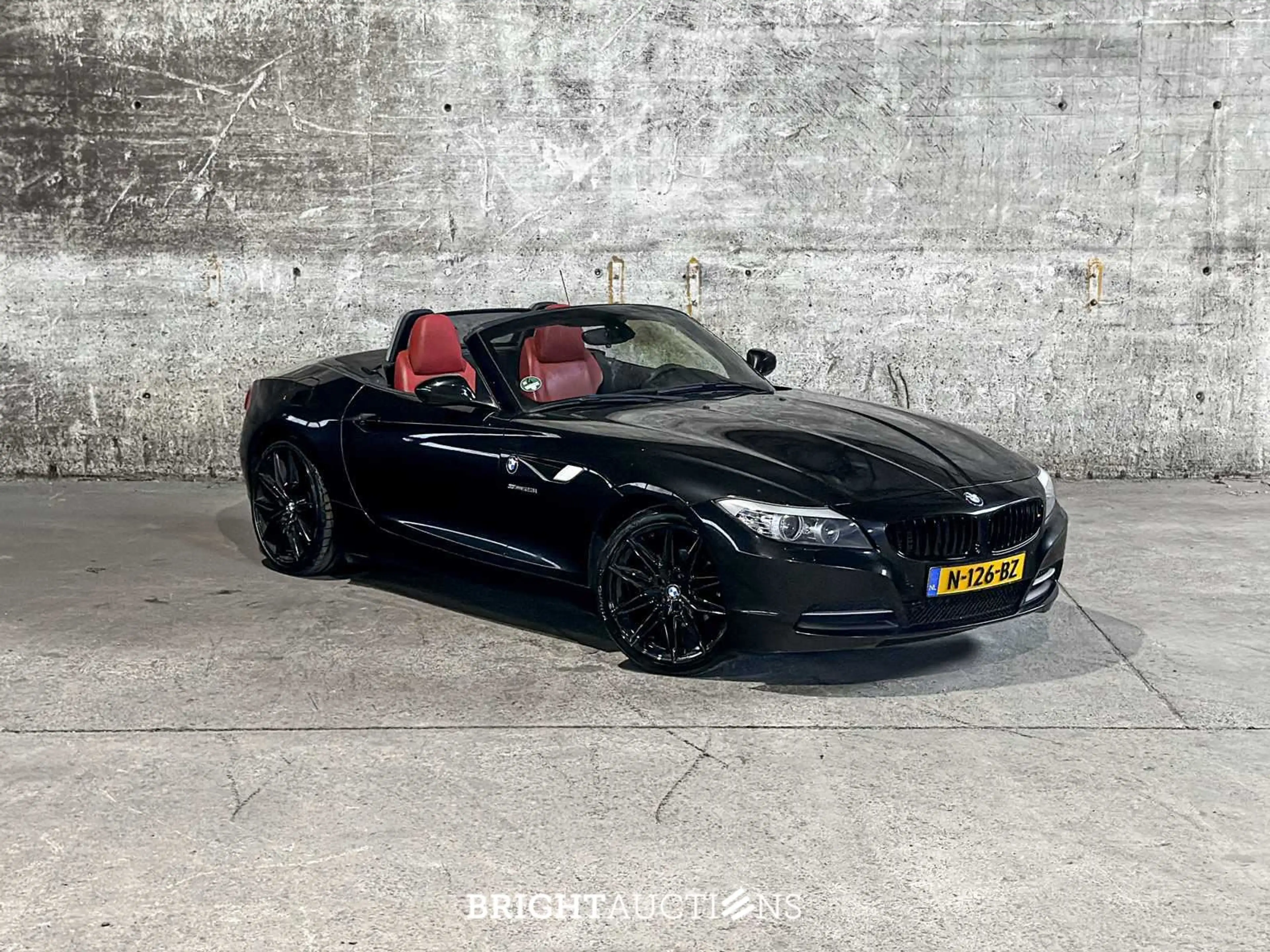 BMW Z4 Roadster sDrive23i Executive — photo 9