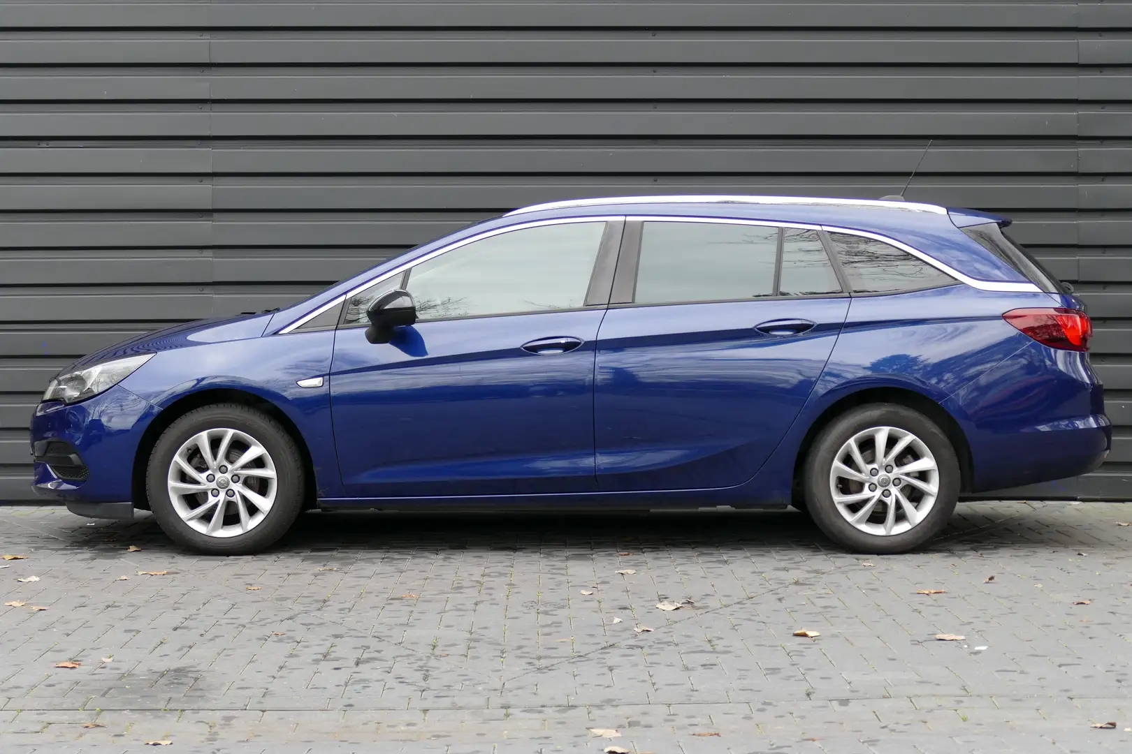 Opel Astra Sports Tourer 1.2 TURBO 130PK ELEGANCE / NAVI / LE Bleu - 2