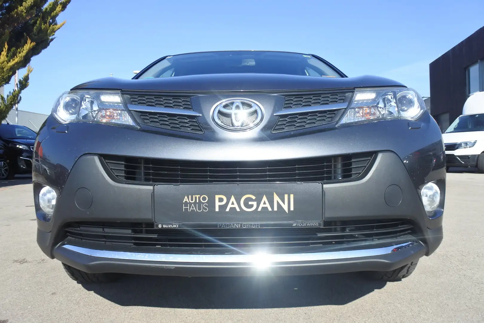 Toyota RAV 4 RAV4 2,2 D-4D EleganceDesign Paket 4WD Aut. - 2