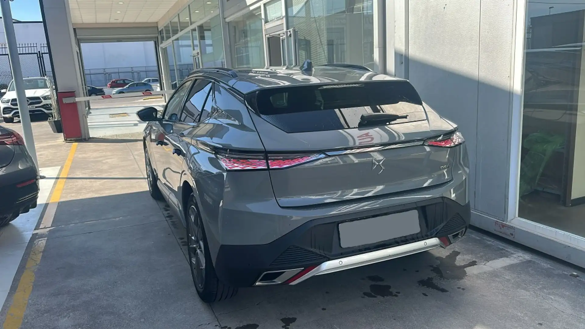 DS Automobiles DS 4 Cross 1.2 PureTech Trocadero Aut. 130 Gris - 2