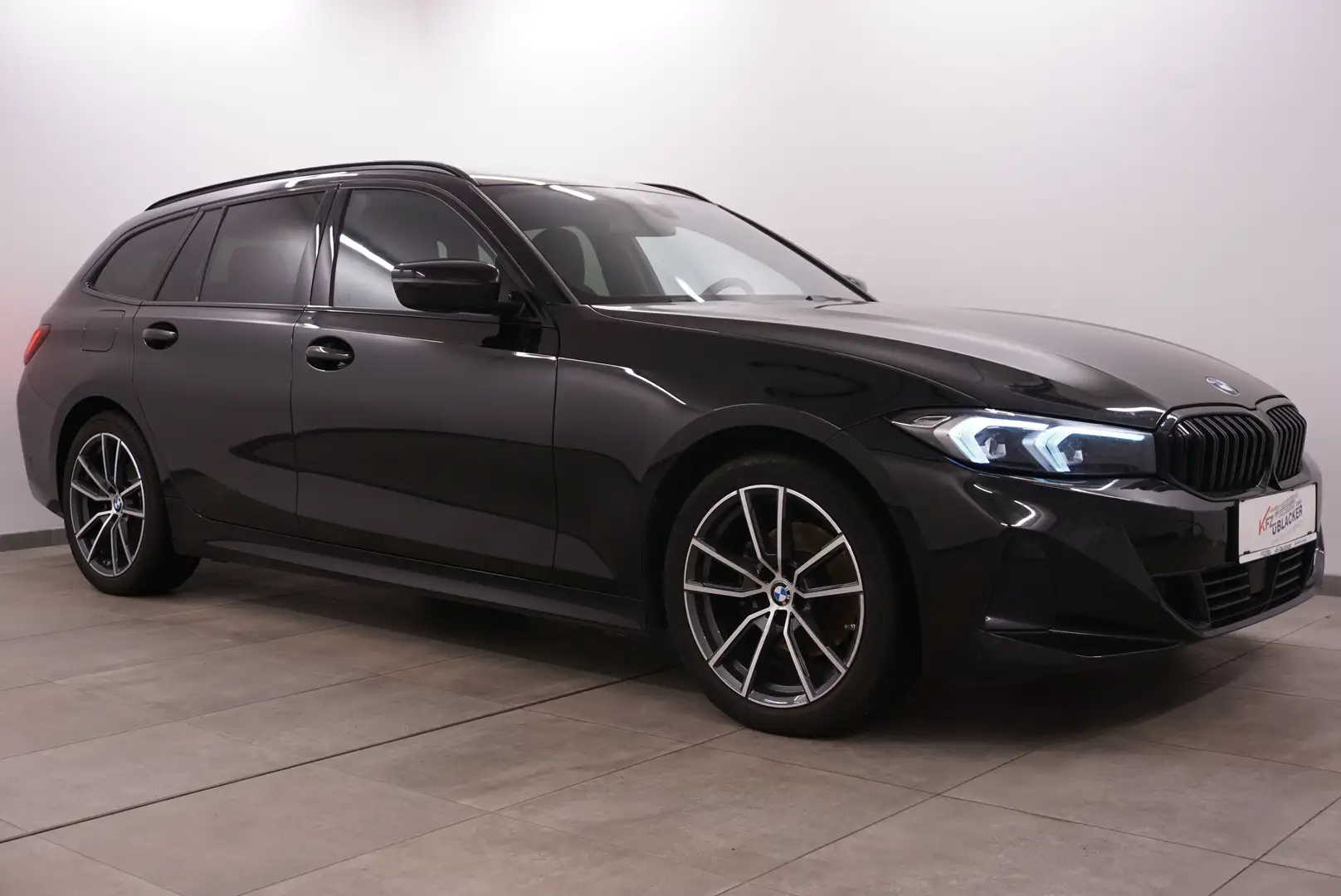 BMW 320 d Sport // Abstandstempomat // Lederausstattung Schwarz - 1