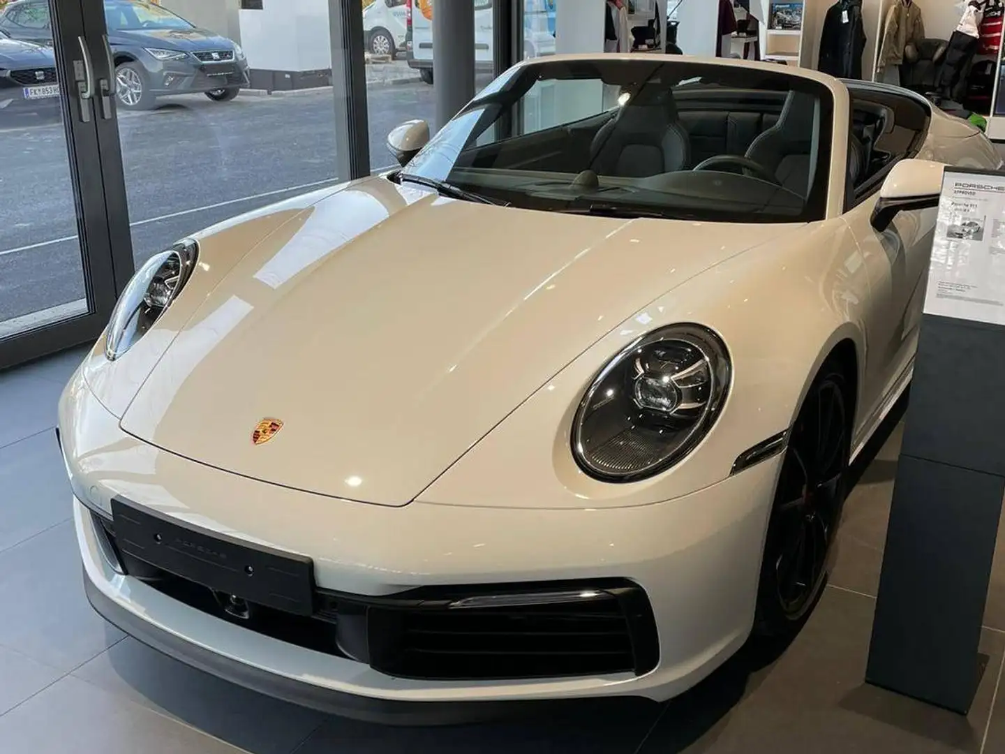 Porsche 992 Porsche 911 (992) – Top Ausstattung | Approved bis 05.09.2027 Weiß - 1