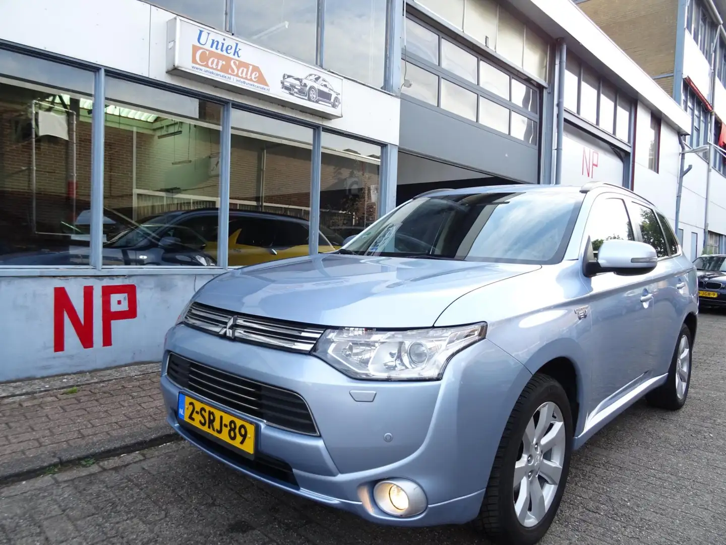 Mitsubishi Outlander 2.0 PHEV Instyle+ Blau - 1