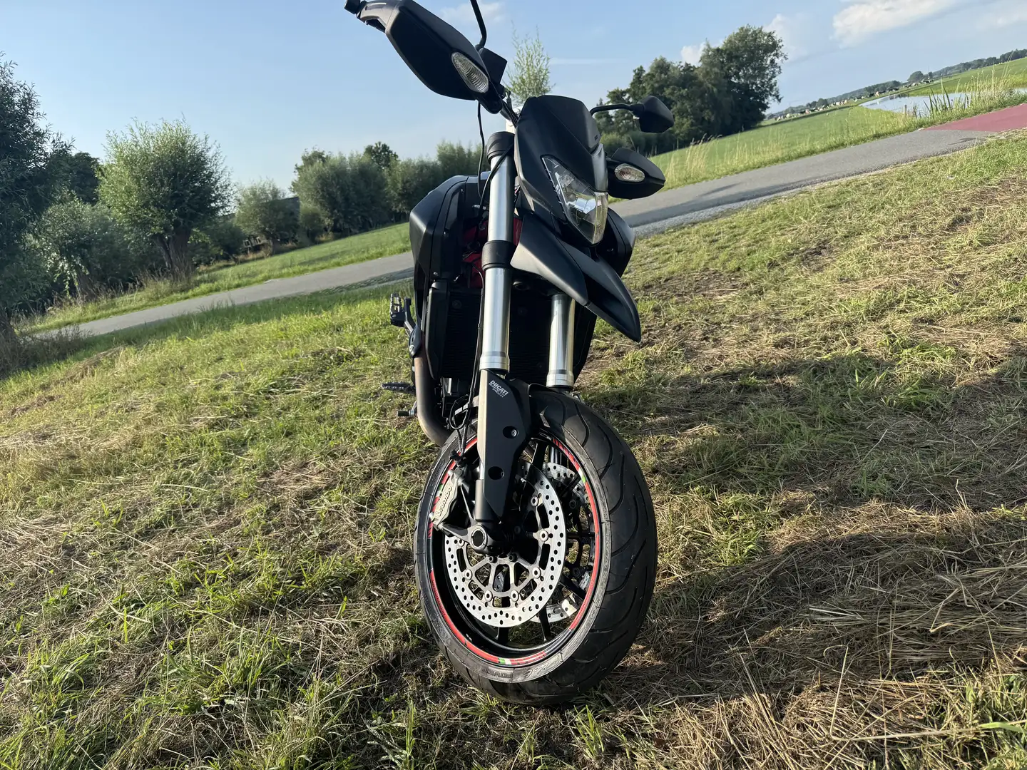 Ducati Hypermotard 821 - 2