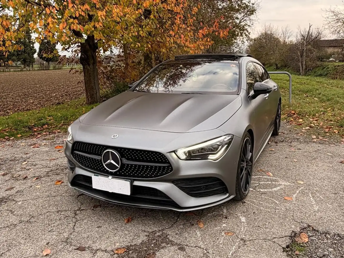 Mercedes-Benz CLA 200 d Shooting Brake Premium auto GRIGIO MAGNO DESIGNO Grigio - 2