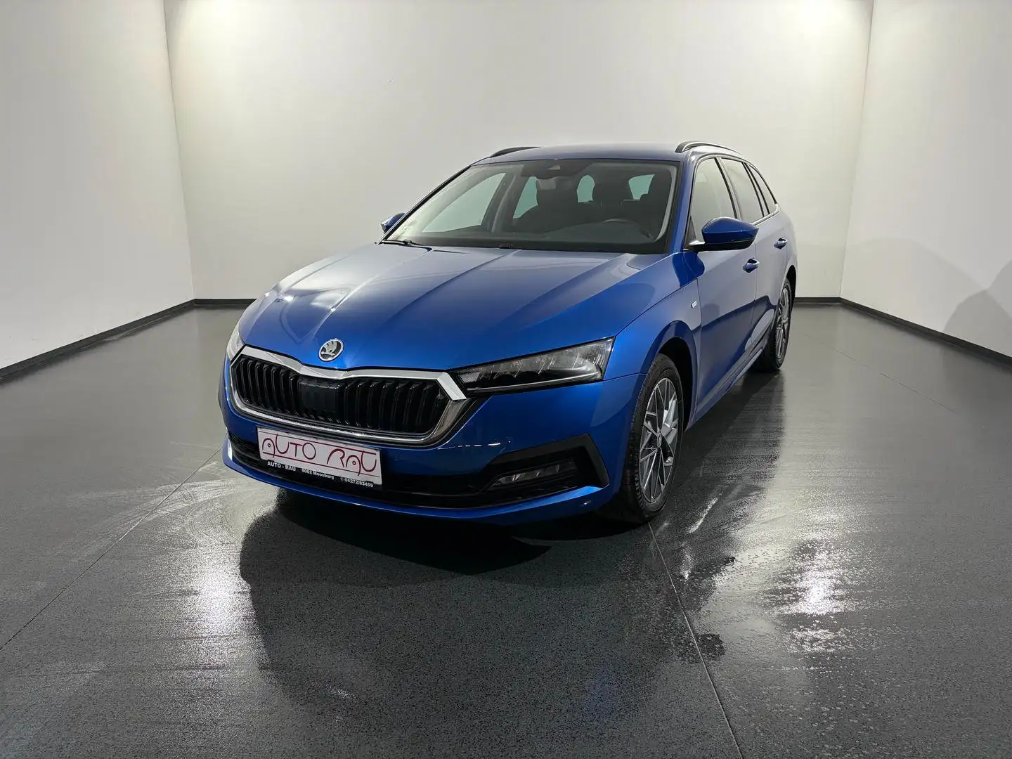 Skoda Octavia Com. 2.0 TDI Tour DSG *LED*ACC*NAVI* Blau - 2