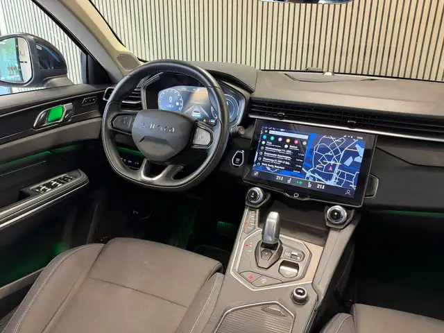 Lynk & Co 01 view 27