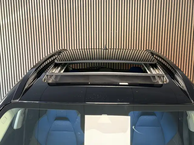 Lynk & Co 01 view 5