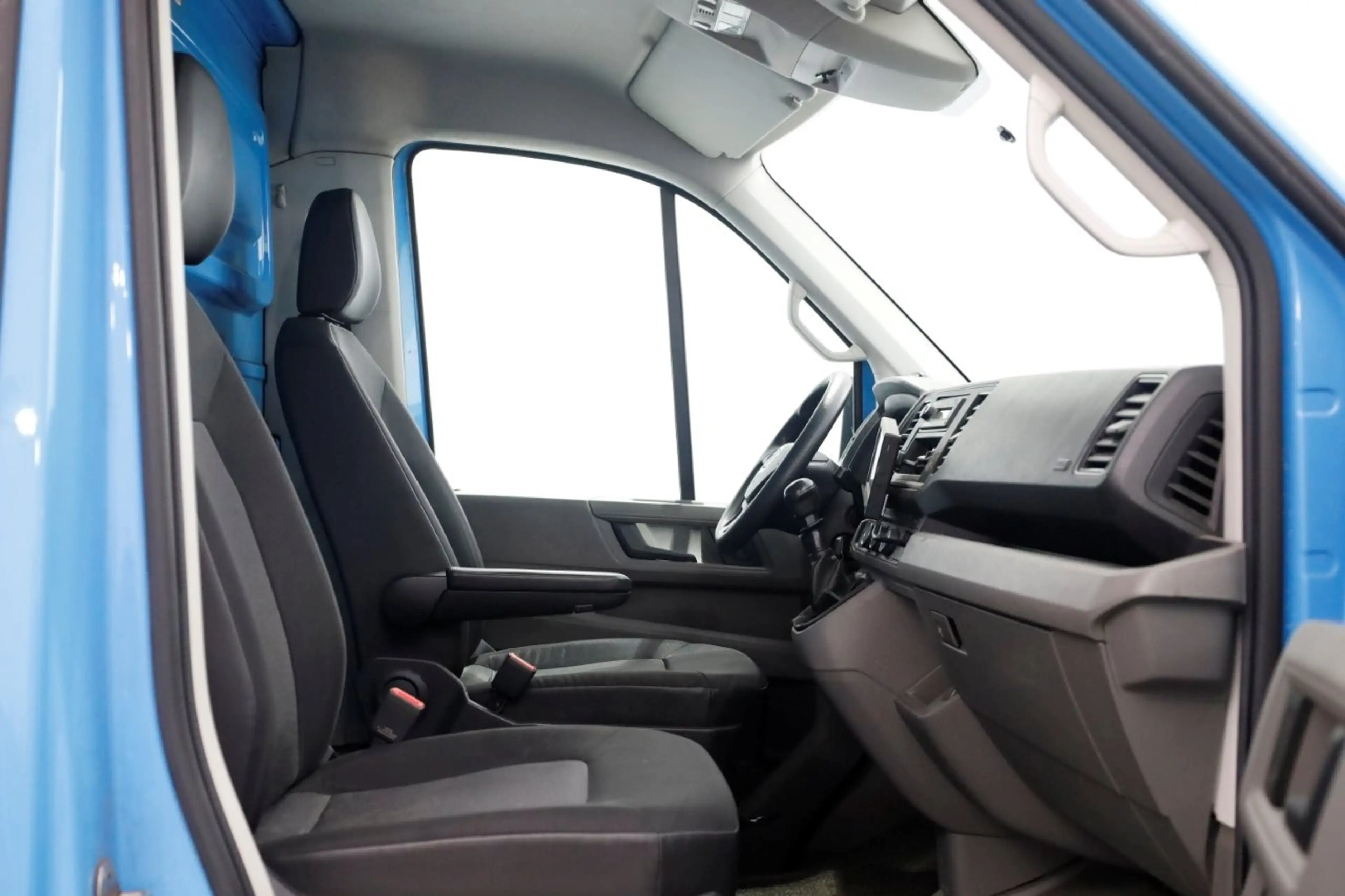Volkswagen Crafter 35 2.0 TDI E6 Bakwagen met achterdeuren 2-Persoons — photo 3