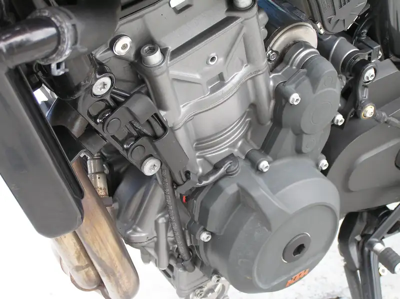 KTM 790 Duke - foto 7