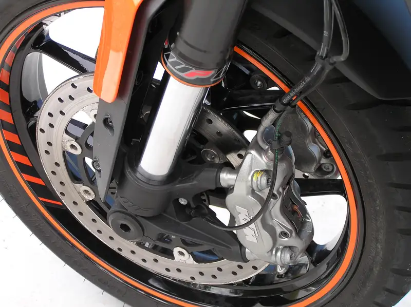 KTM 790 Duke - foto 4