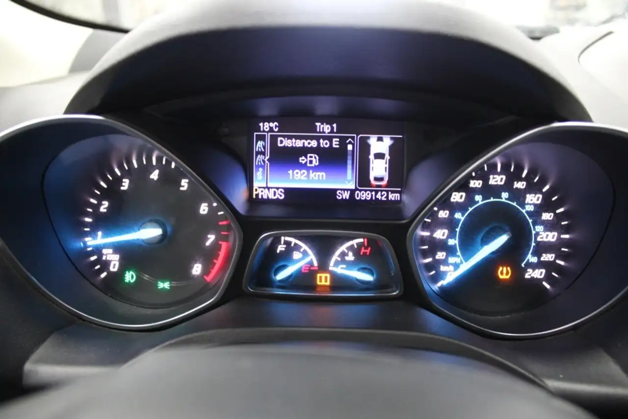 Ford Escape снимка Ford Escape